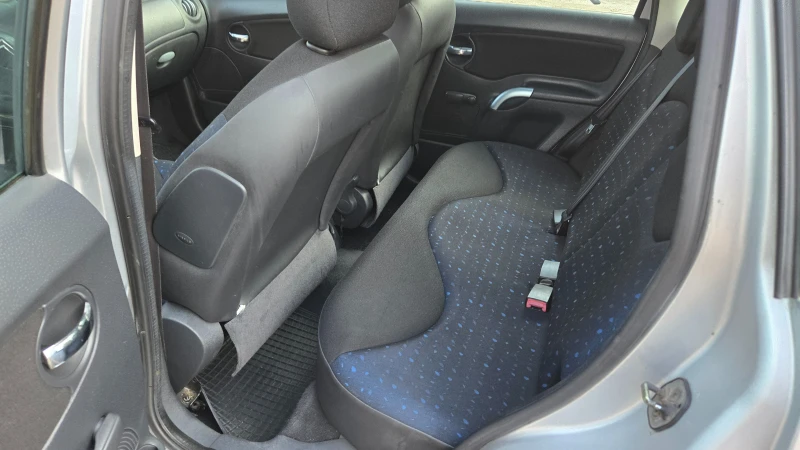 Citroen C3, снимка 8 - Автомобили и джипове - 53398680
