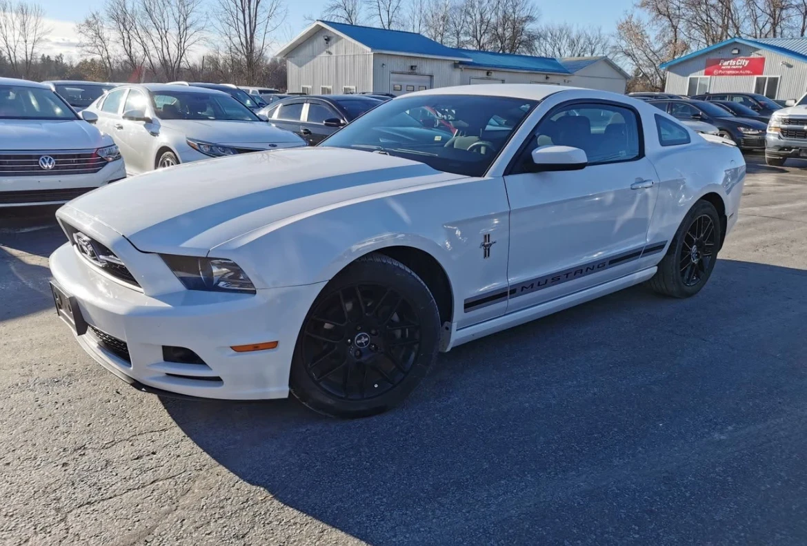 Ford Mustang V6 * * CARFAX * * АВТО КРЕДИТ * * , снимка 1