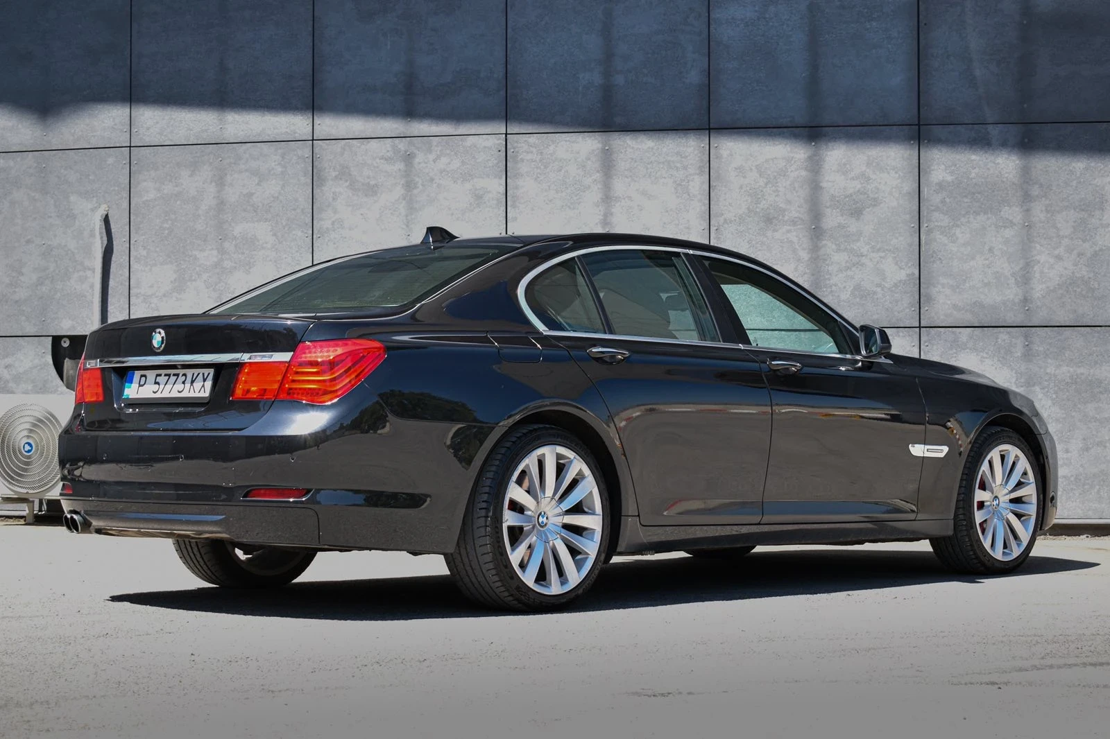 BMW 730 НАПЪЛНО ОБСЛУЖЕНА/СМЕНЕНИ ВЕРИГИ - изображение 7