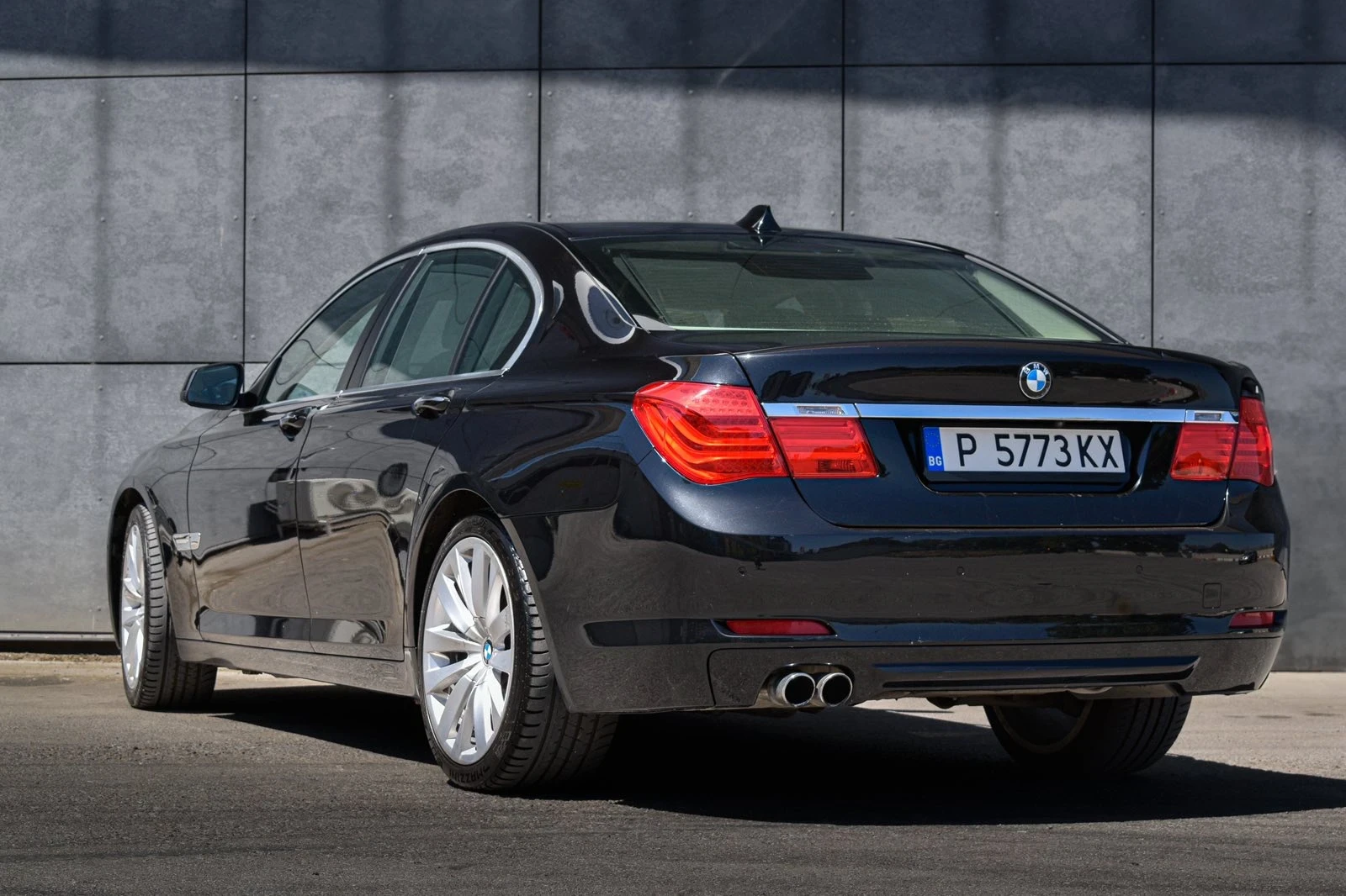 BMW 730 НАПЪЛНО ОБСЛУЖЕНА/СМЕНЕНИ ВЕРИГИ - изображение 9