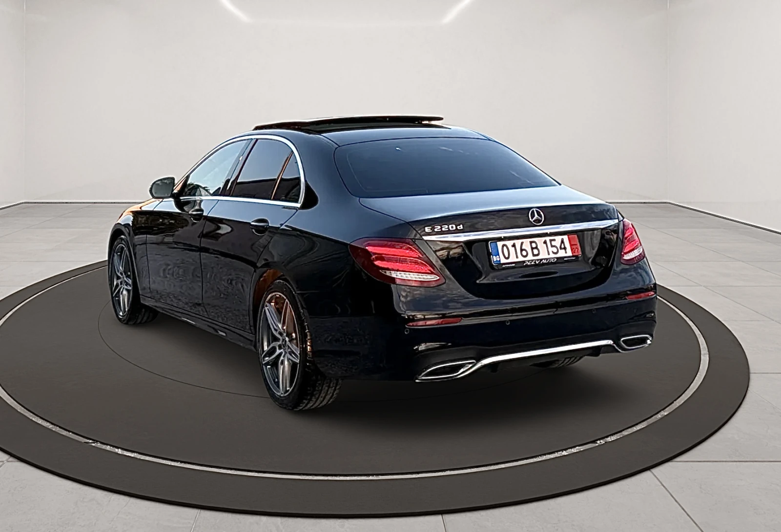 Mercedes-Benz E 220  - изображение 8