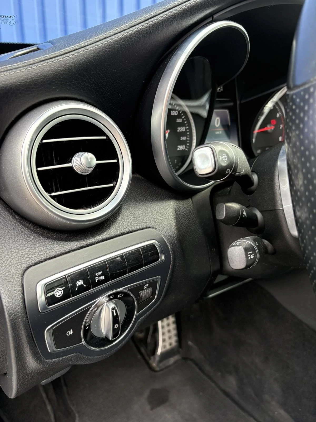 Mercedes-Benz C 400 3.0 bi-turbo - изображение 7