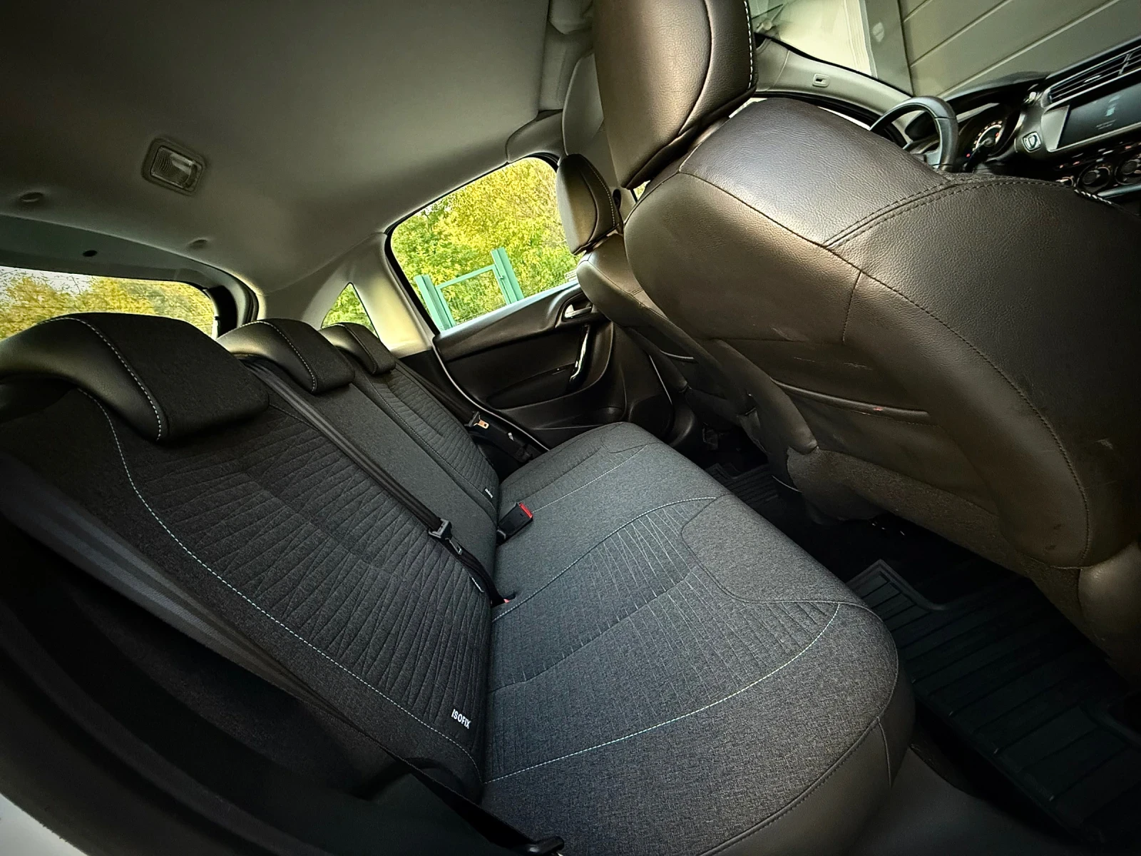 Citroen C3 1.2i * Navi* Panorama* LED*  - изображение 10