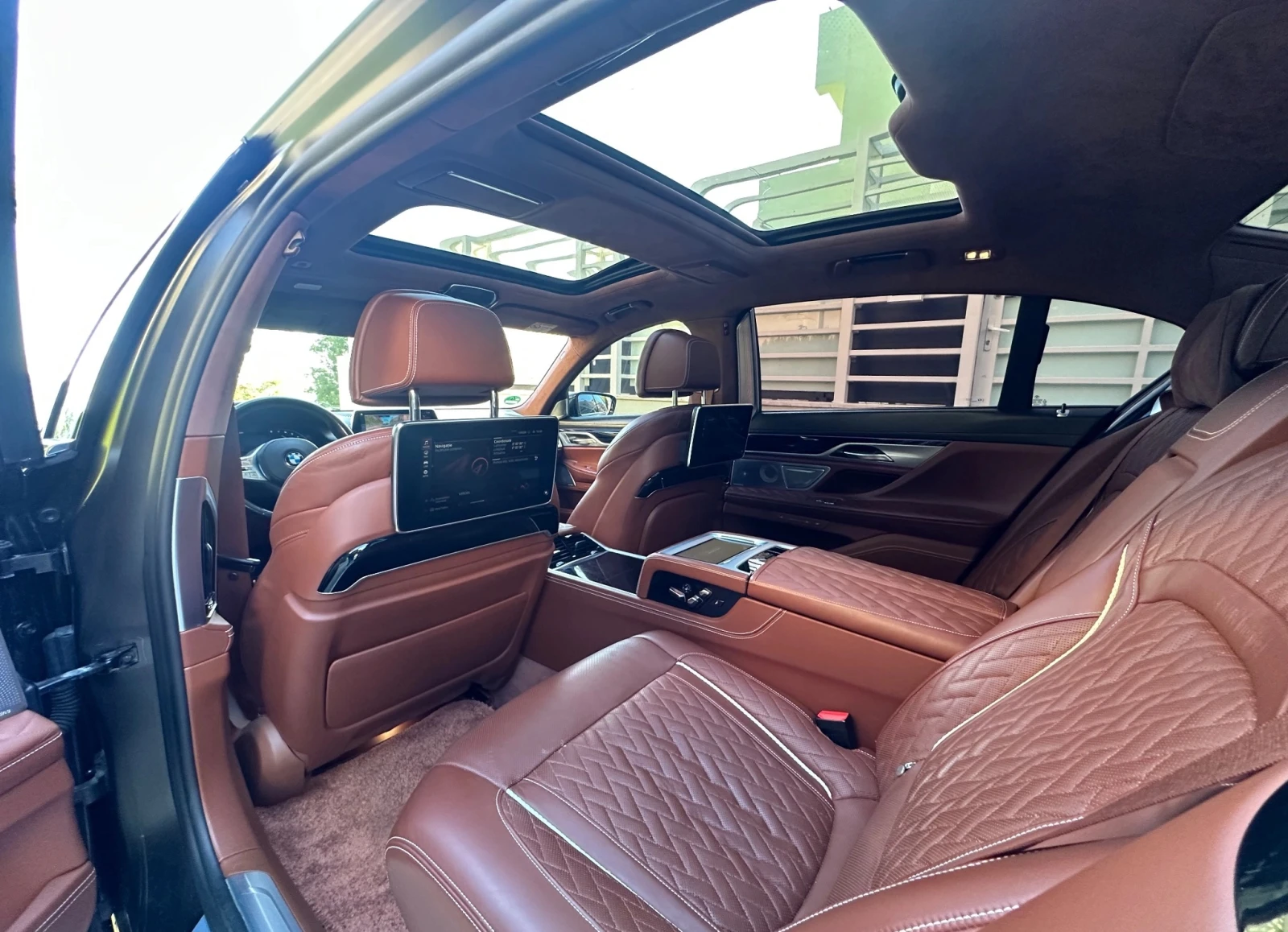 BMW 750 M-Spot, Long, xDrive, Individual - изображение 9