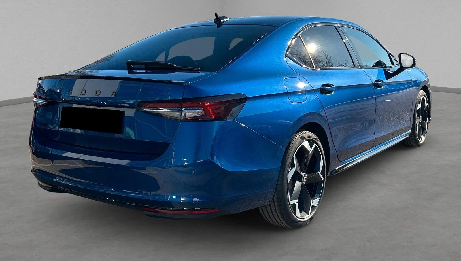 Skoda Superb 2.0TSI* SPORT-LINE* DISTR* HEAD-UP* MEMORY* CANTON - изображение 5