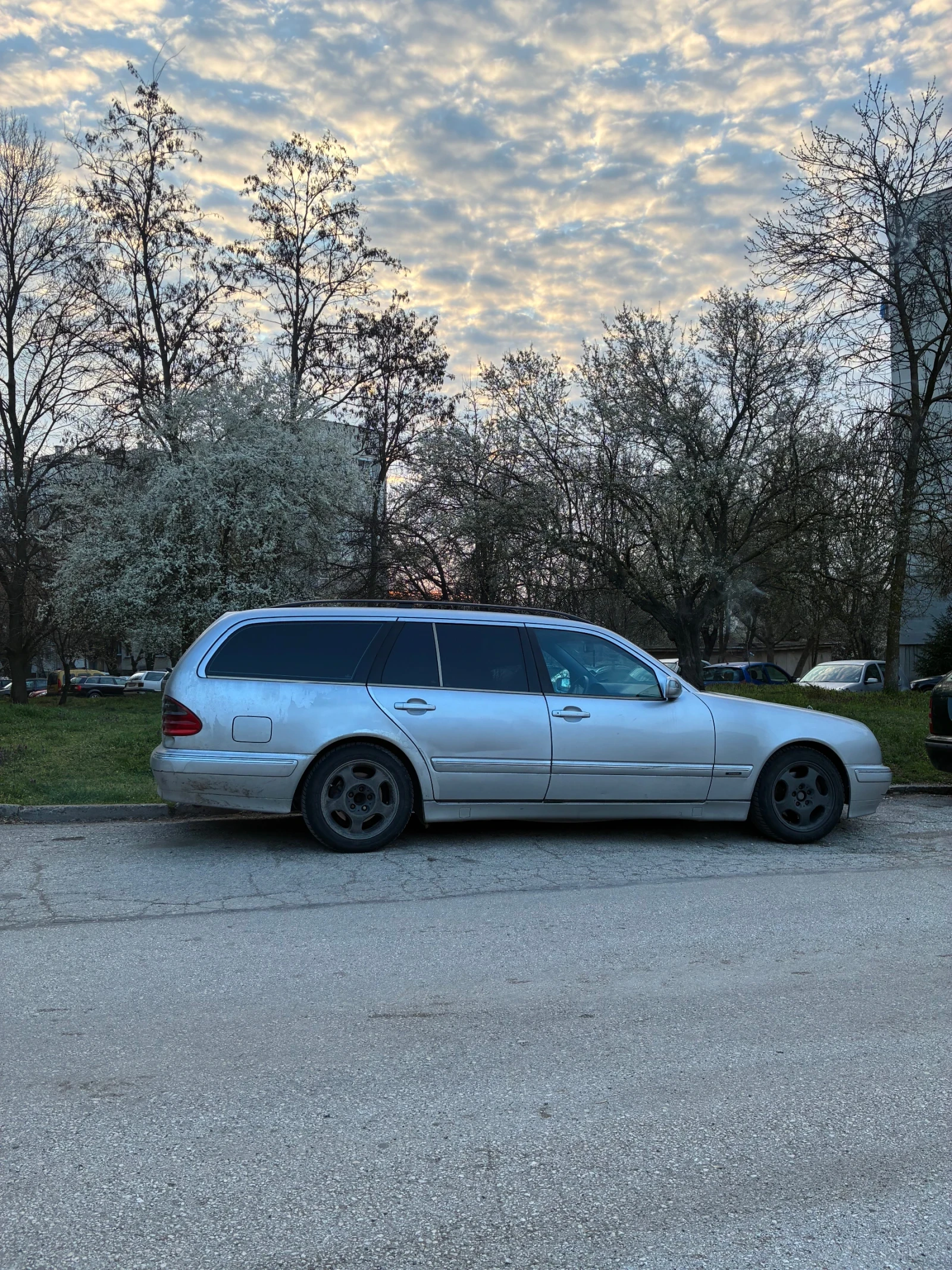 Mercedes-Benz E 270 W210, снимка 8 - Автомобили и джипове - 54243900