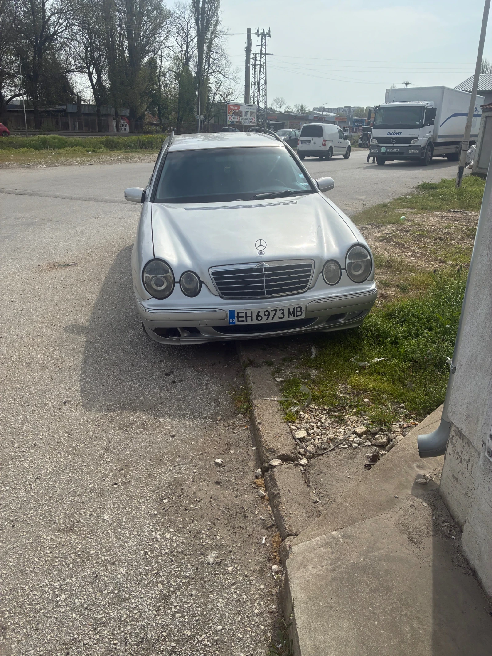 Mercedes-Benz E 270 W210