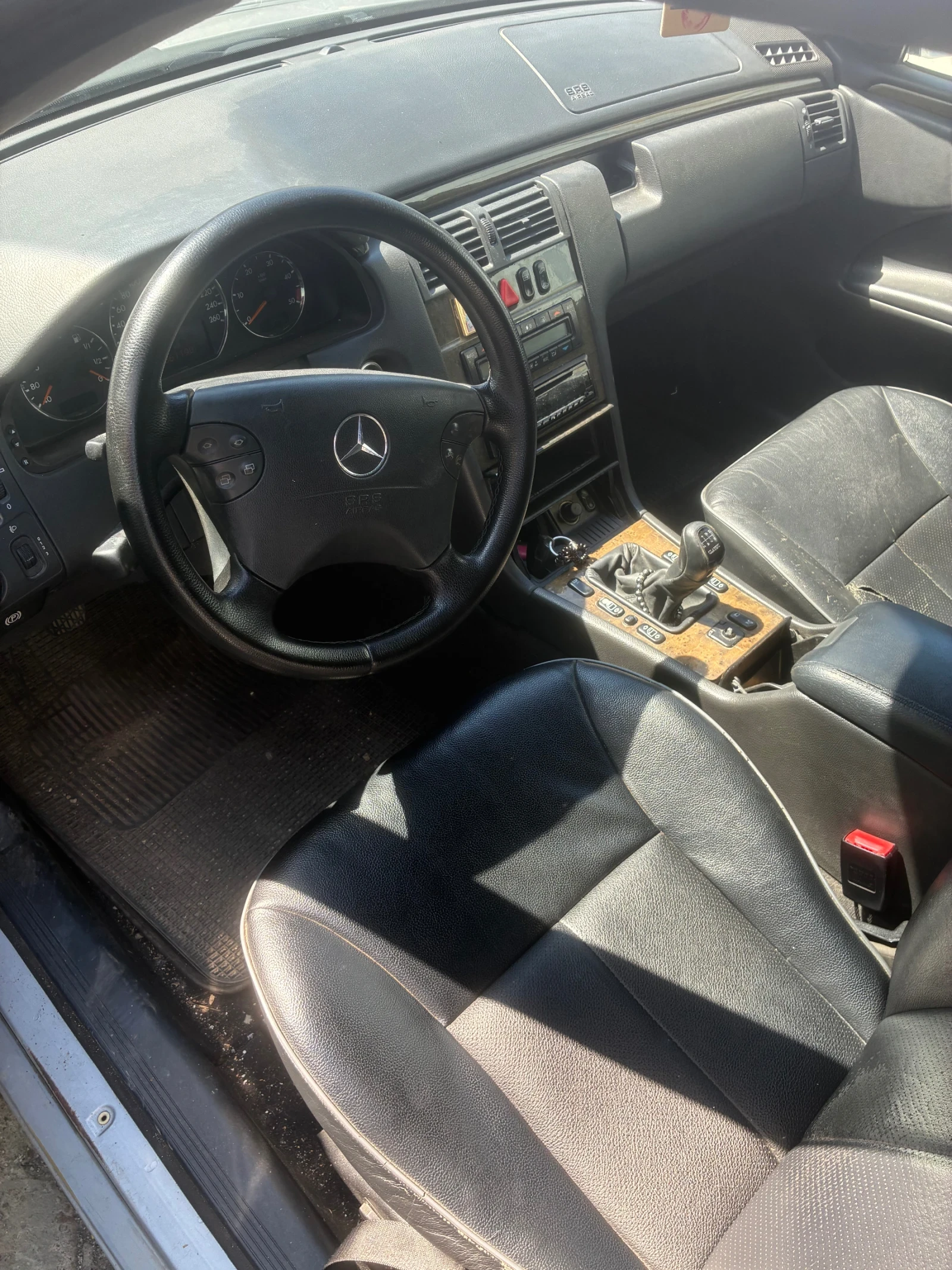 Mercedes-Benz E 270 W210, снимка 4 - Автомобили и джипове - 54243900