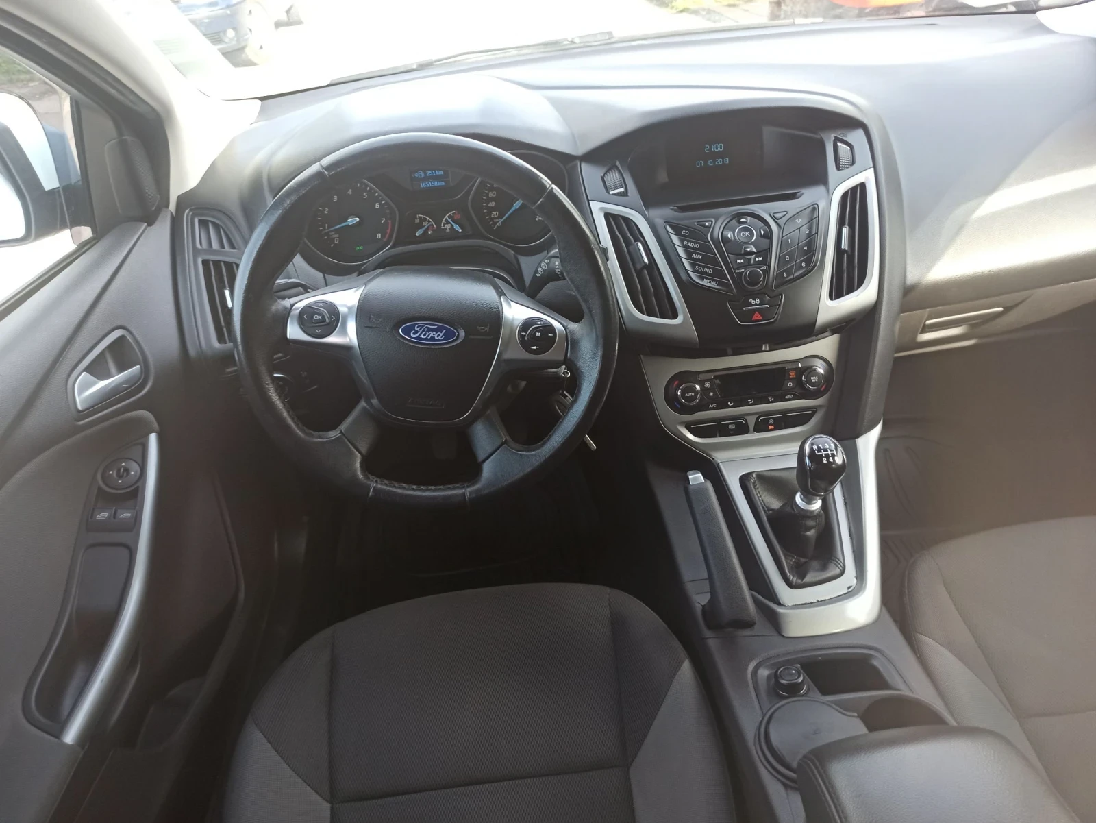 Ford Focus 1.0, снимка 13 - Автомобили и джипове - 54268812