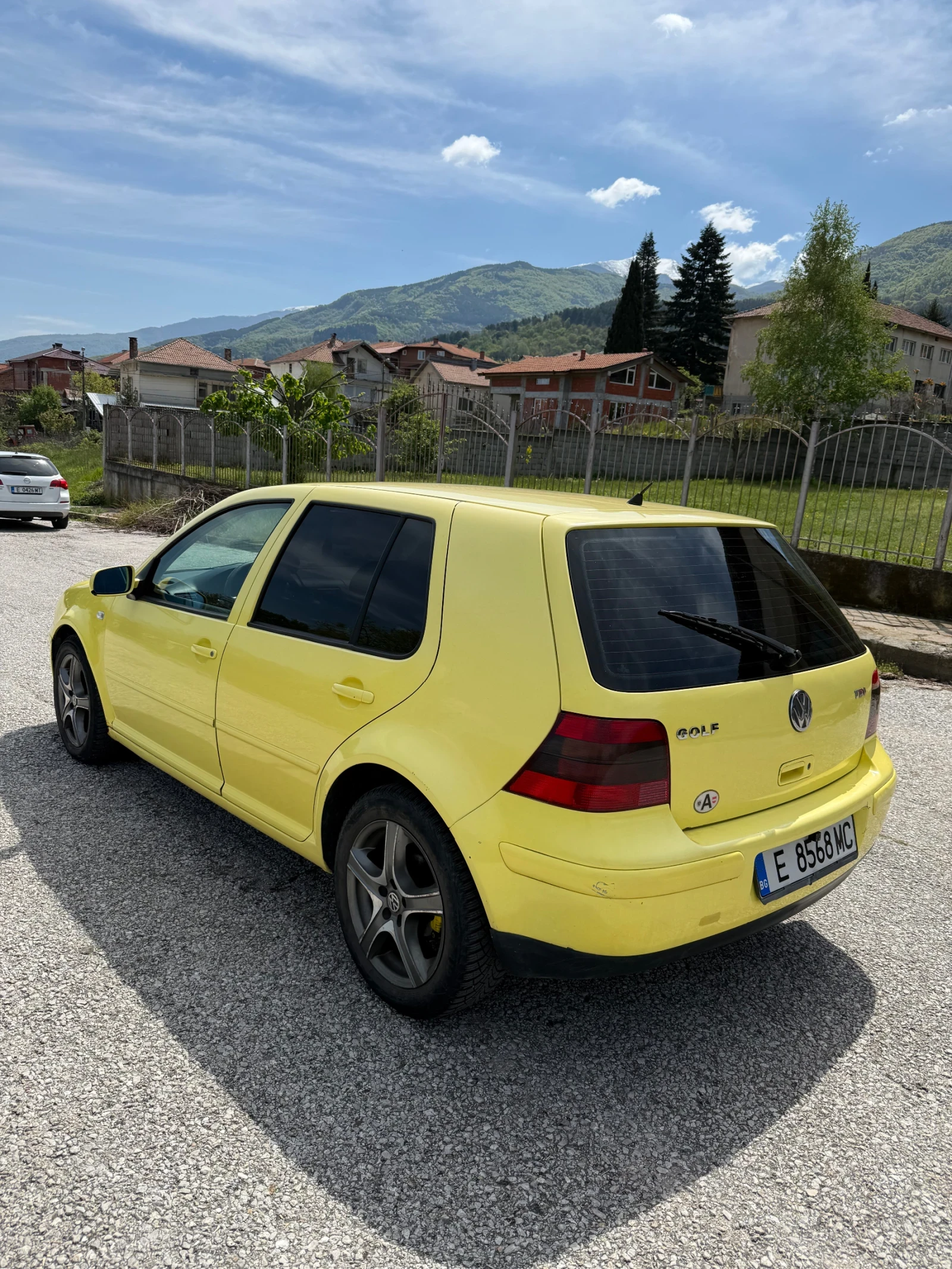 VW Golf 116кс, снимка 4 - Автомобили и джипове - 54306239