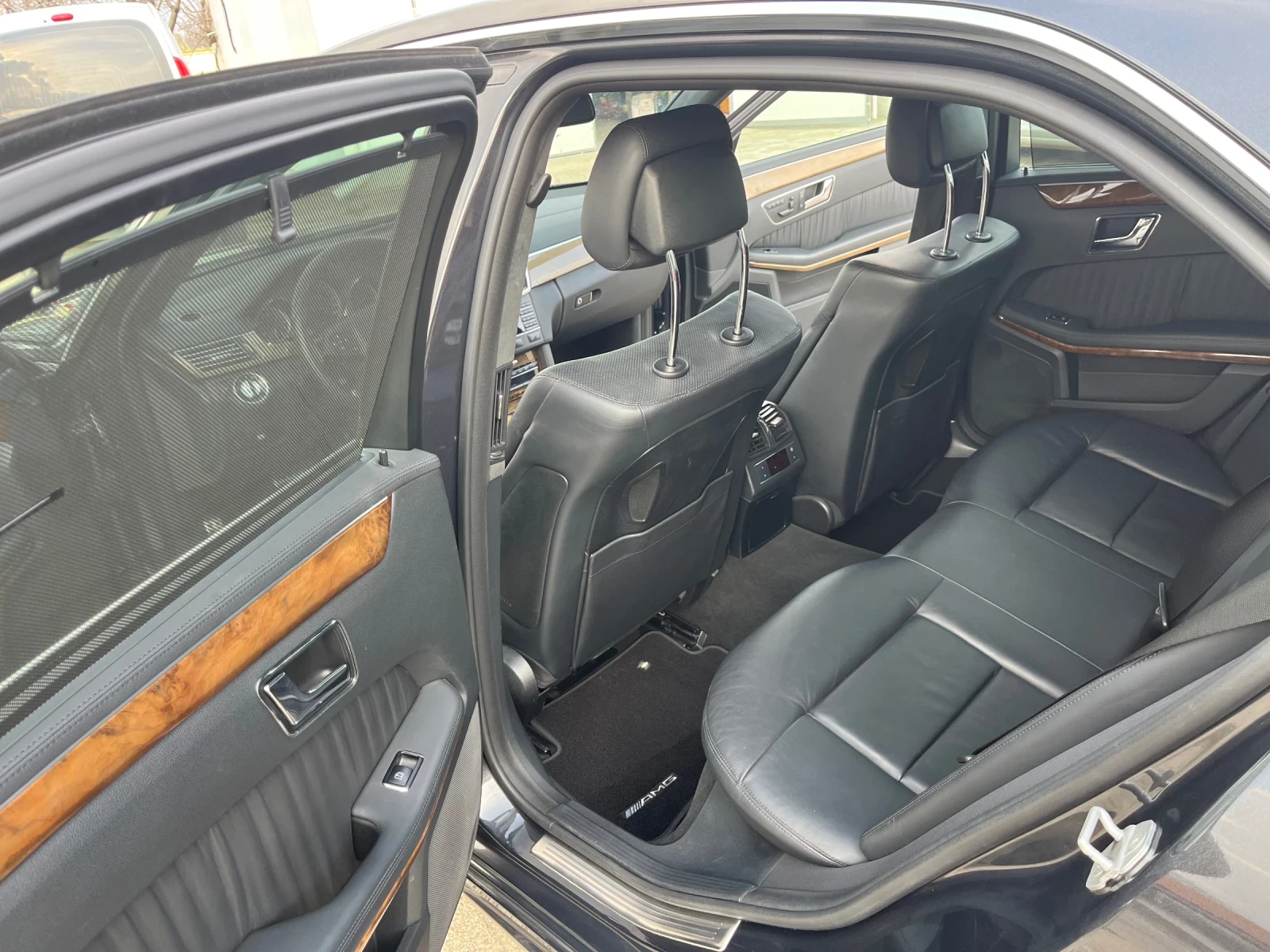 Mercedes-Benz E 500 5.5i AMG Панорама, снимка 16 - Автомобили и джипове - 54478734