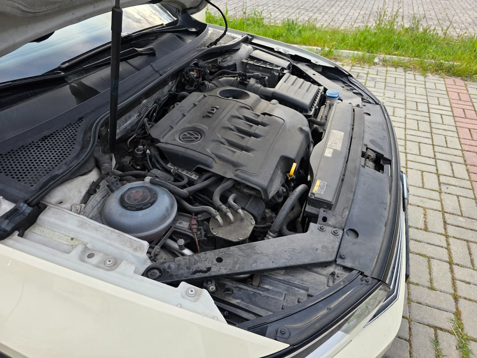 VW Passat Variant, снимка 16 - Автомобили и джипове - 54489511