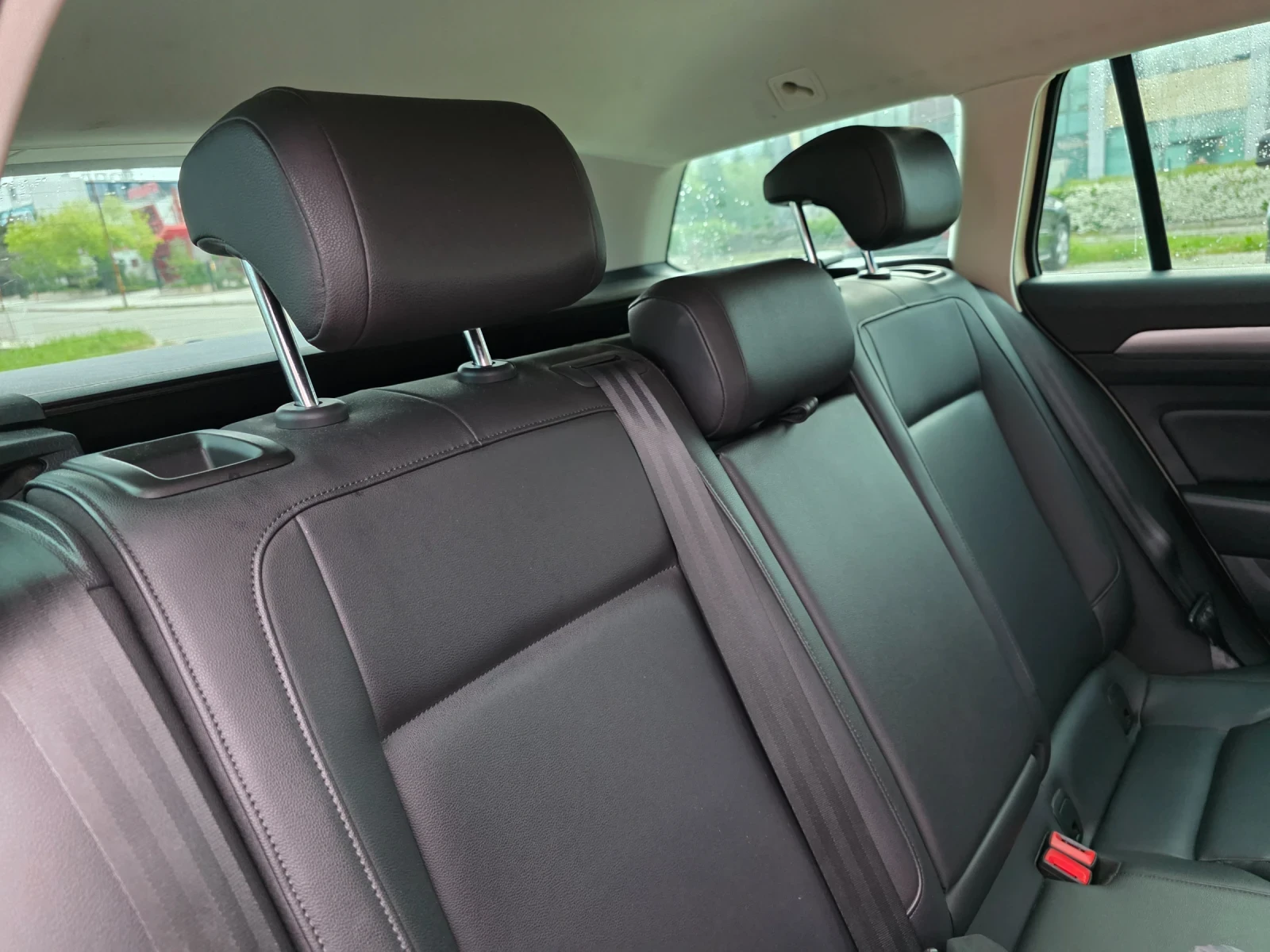 VW Passat Variant, снимка 10 - Автомобили и джипове - 54489511