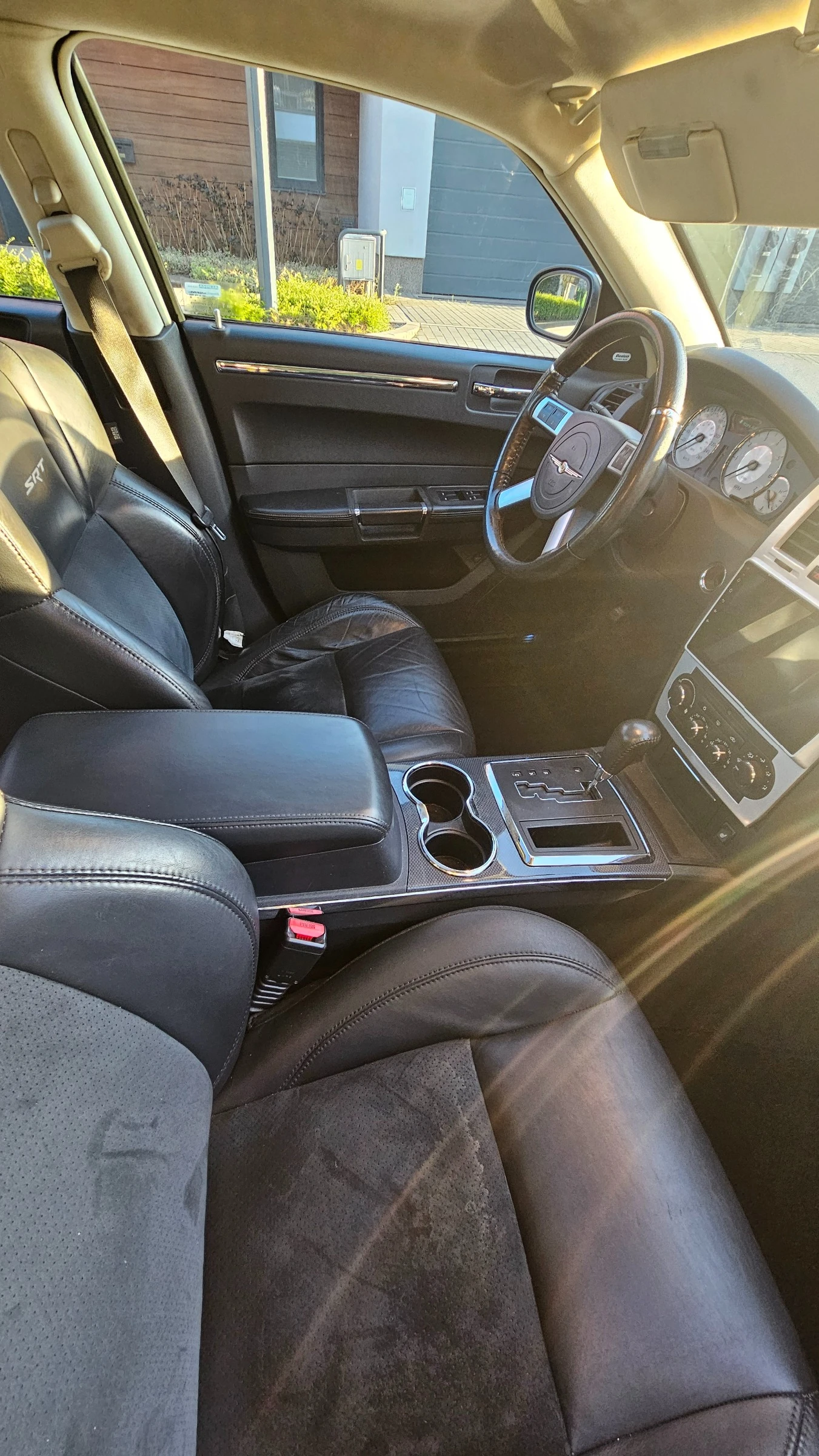 Chrysler 300c SRT, снимка 5 - Автомобили и джипове - 54573763