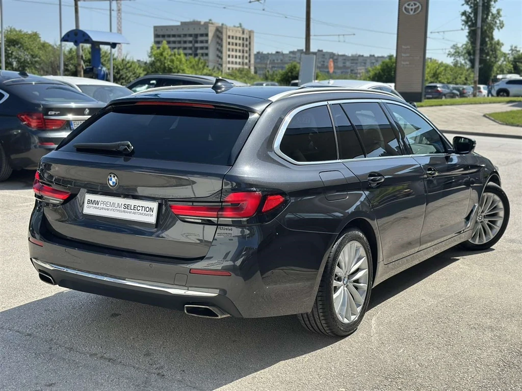 BMW 530 xDrive, снимка 2 - Автомобили и джипове - 54702839