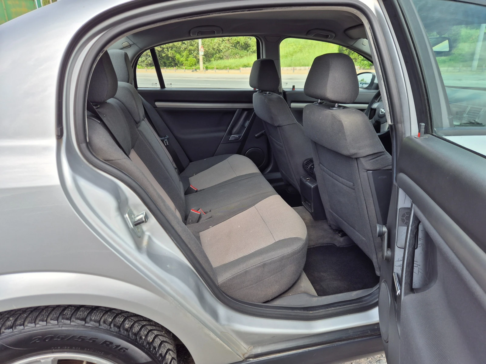 Opel Vectra 2.0DTI 100кс, снимка 11 - Автомобили и джипове - 55019088