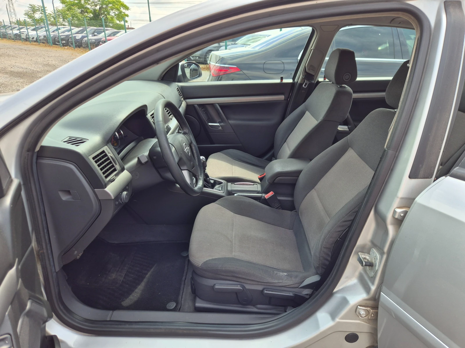 Opel Vectra 2.0DTI 100кс, снимка 14 - Автомобили и джипове - 55019088