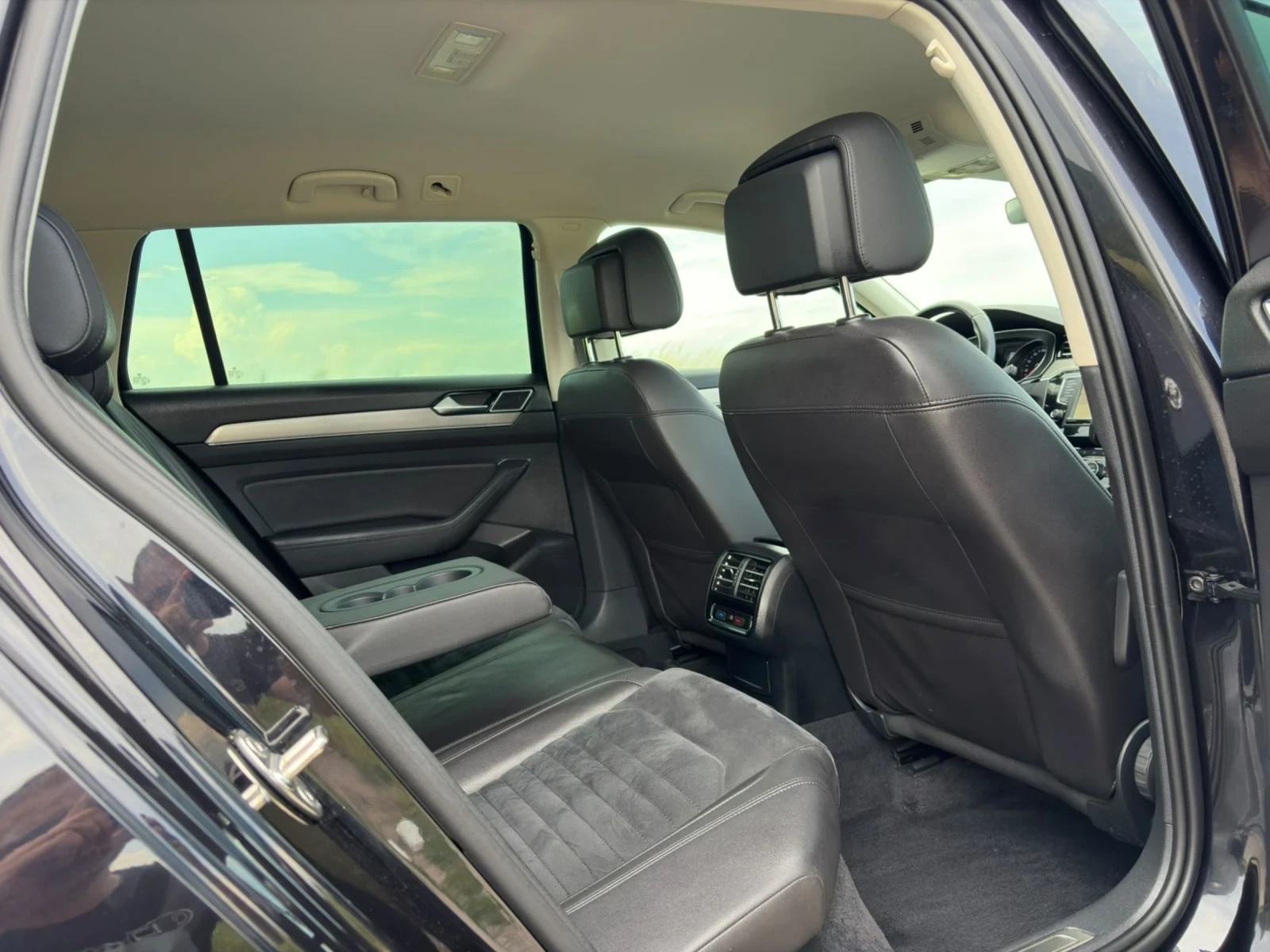 VW Passat 2.0 тди, 150 к.с. R-line, снимка 9 - Автомобили и джипове - 55051263