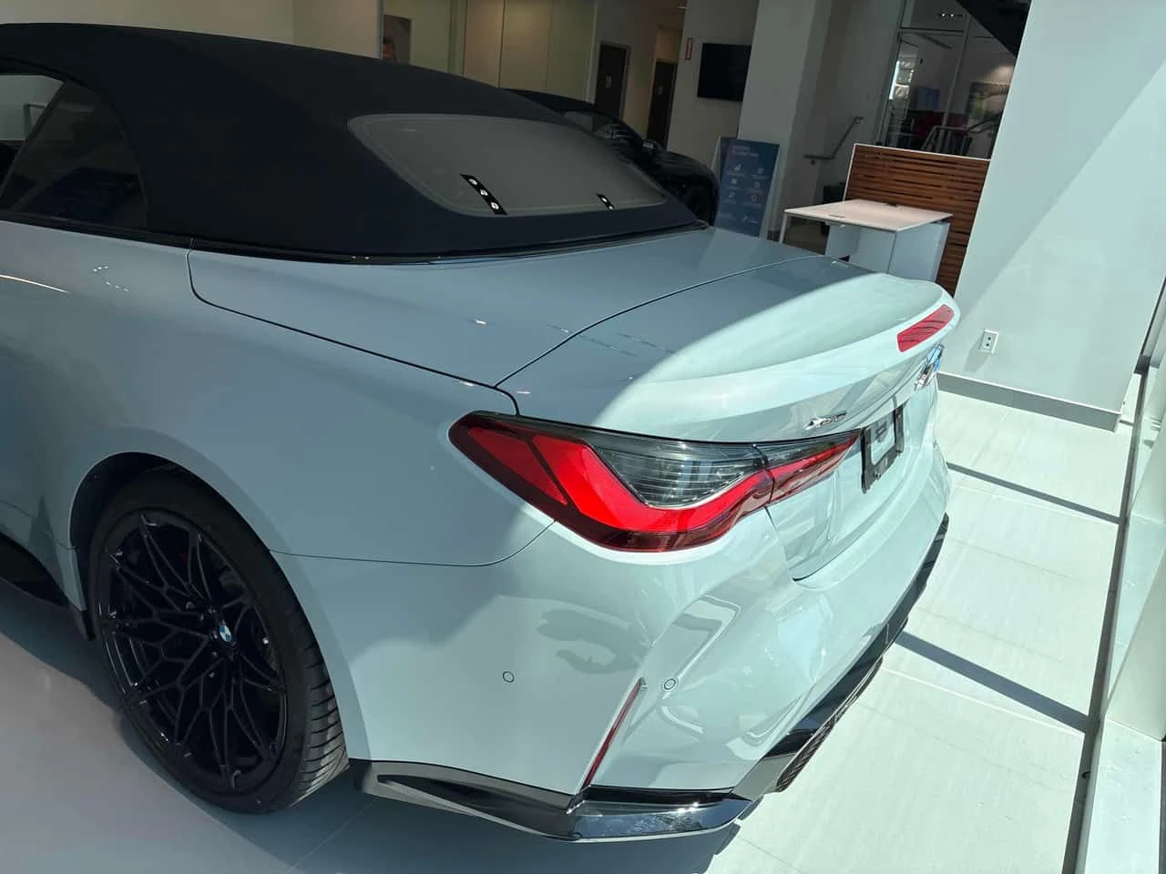 BMW M4 Competition M xDrive * CARFAX * БЕЗ ПЪРВОНАЧАЛНА, снимка 4 - Автомобили и джипове - 55304418