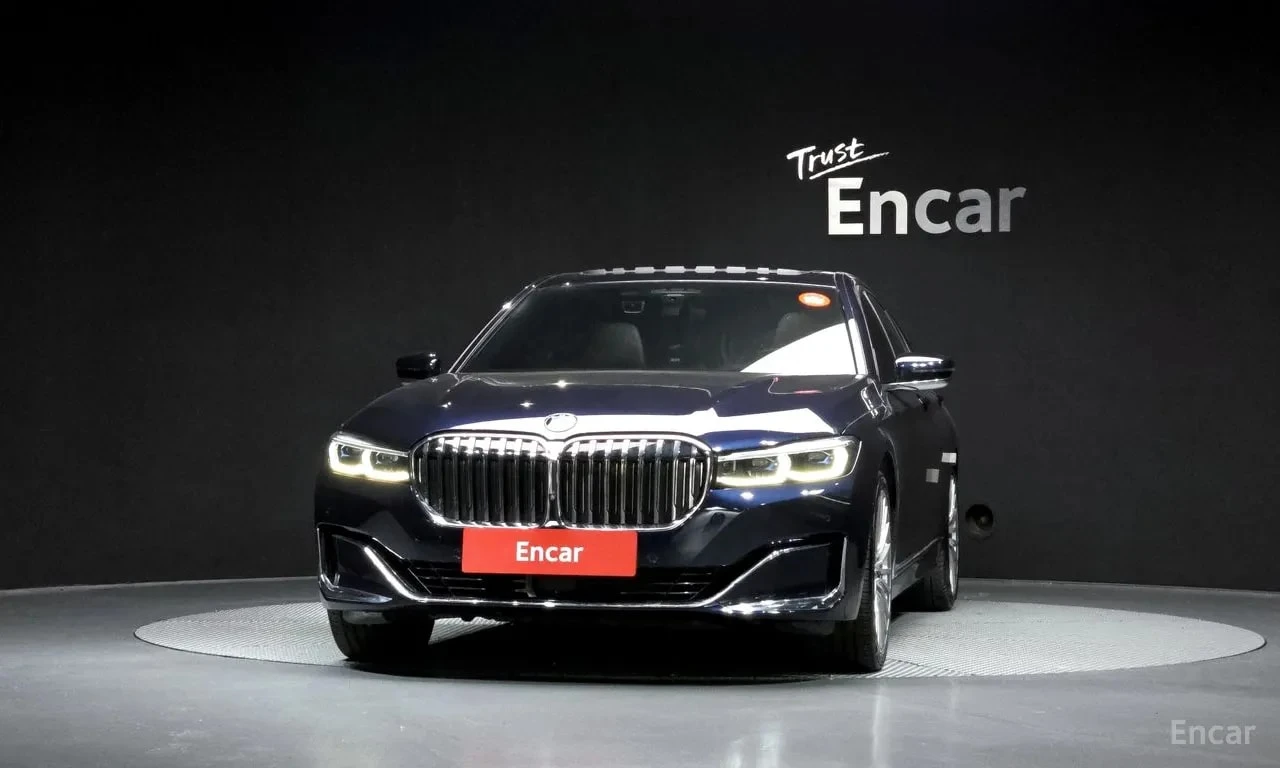 BMW 730 * 730d xDrive Design Pure Excellence * АВТОКРЕДИТ*, снимка 3 - Автомобили и джипове - 55978572