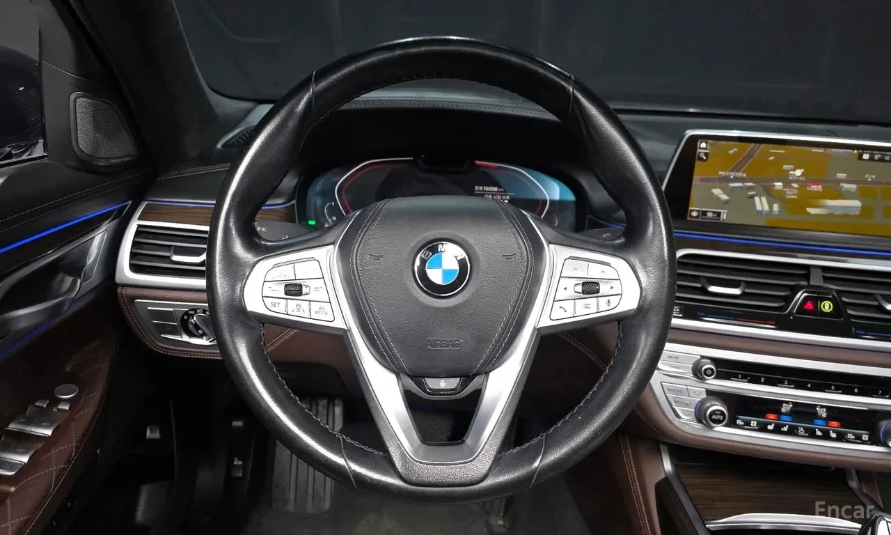 BMW 730 * 730d xDrive Design Pure Excellence * АВТОКРЕДИТ*, снимка 13 - Автомобили и джипове - 55978572