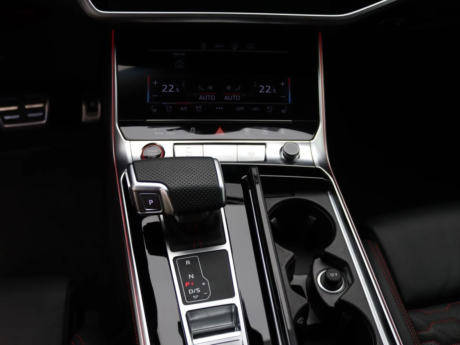 Audi Rs6 DYNAMIC / BLACK OPTIC / MATRIX / HUD/ B&O/ QUATTRO, снимка 11 - Автомобили и джипове - 56009811