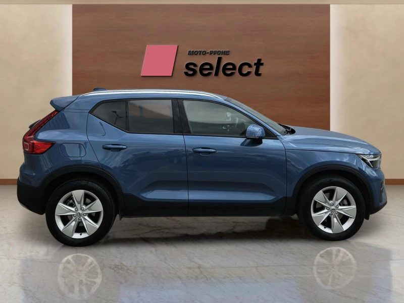 Volvo XC40 2.0, снимка 13 - Автомобили и джипове - 47943990