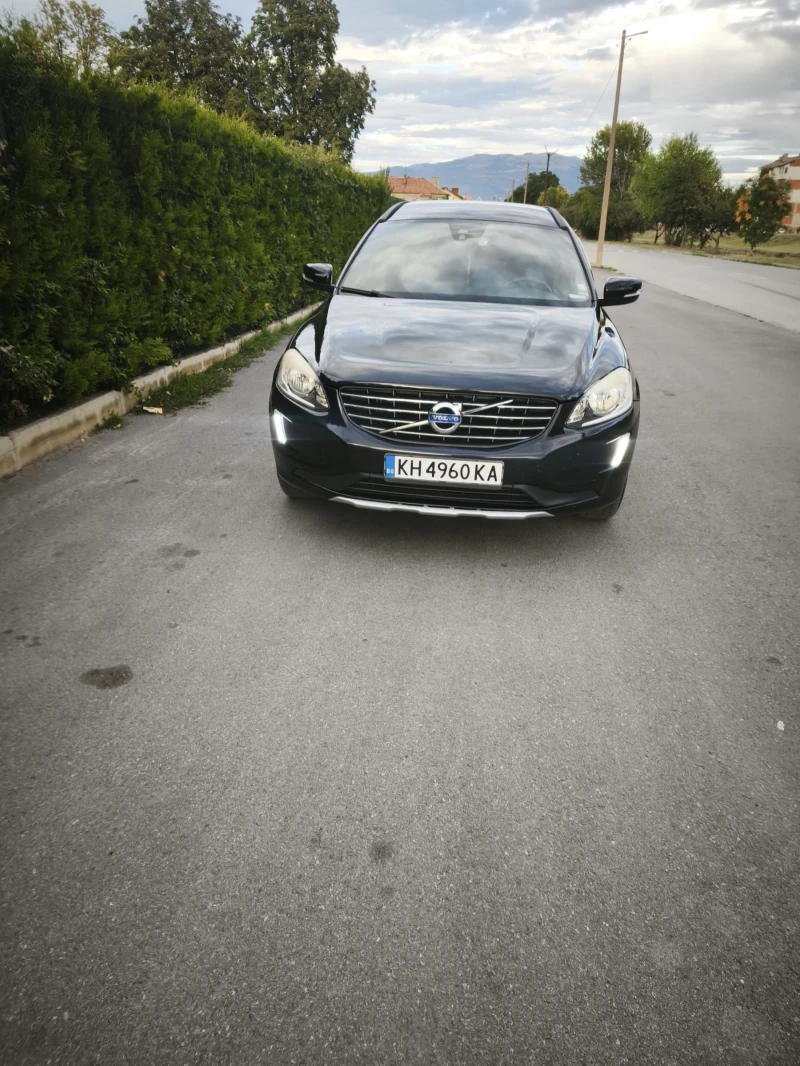 Volvo XC60 Един от най-обезопасените семейни автомобили.