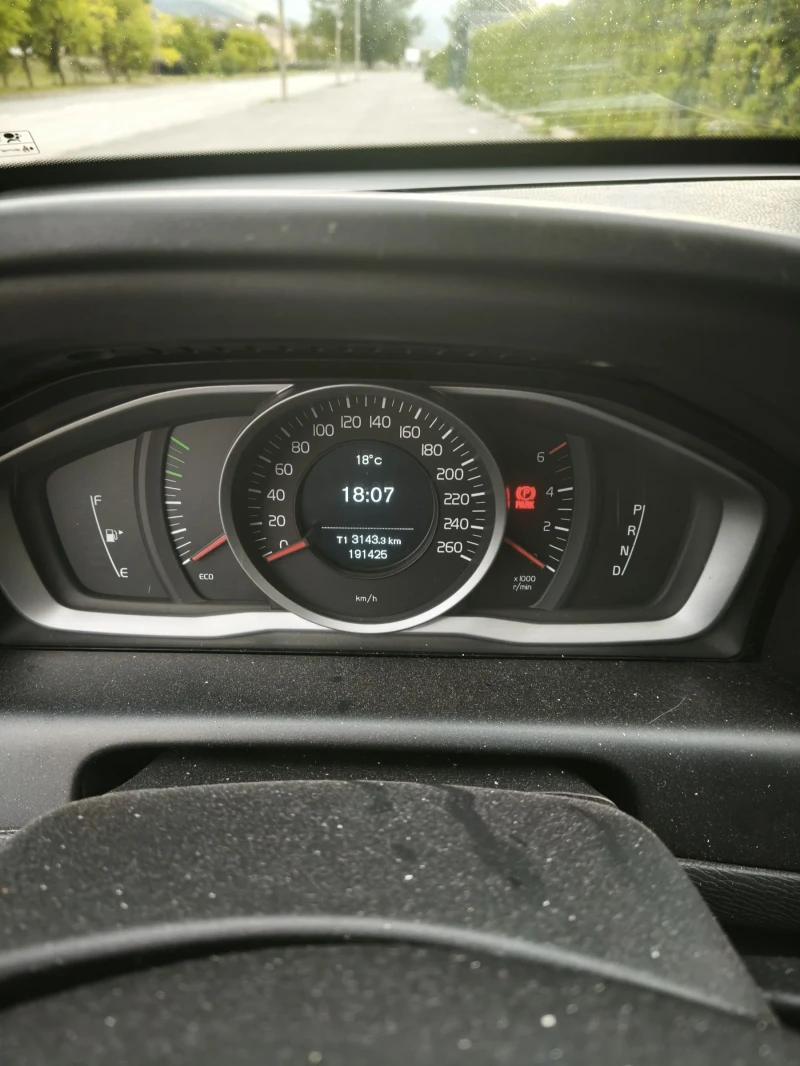 Volvo XC60 Един от най-обезопасените семейни автомобили., снимка 6 - Автомобили и джипове - 51954274