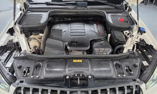 Mercedes-Benz GLE 53 4MATIC AMG 4MATIC+ Full екстри, снимка 17 - Автомобили и джипове - 55920599