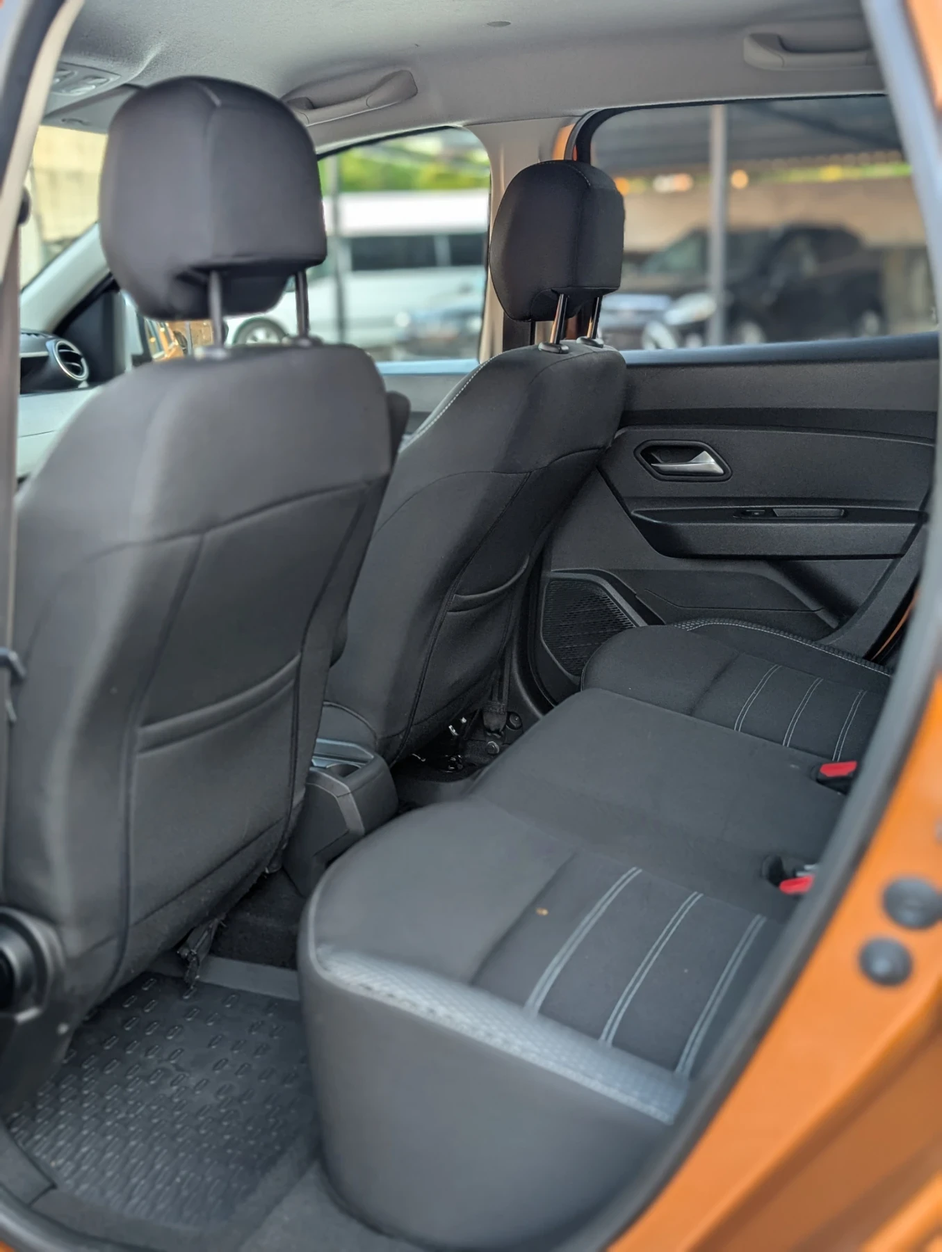 Dacia Duster 1.3 4x4 - изображение 10