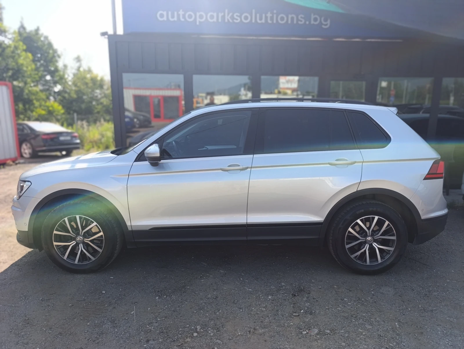 VW Tiguan 2.0TDI DSG* 4Motion* Led* Digital Cockpit*  - изображение 4
