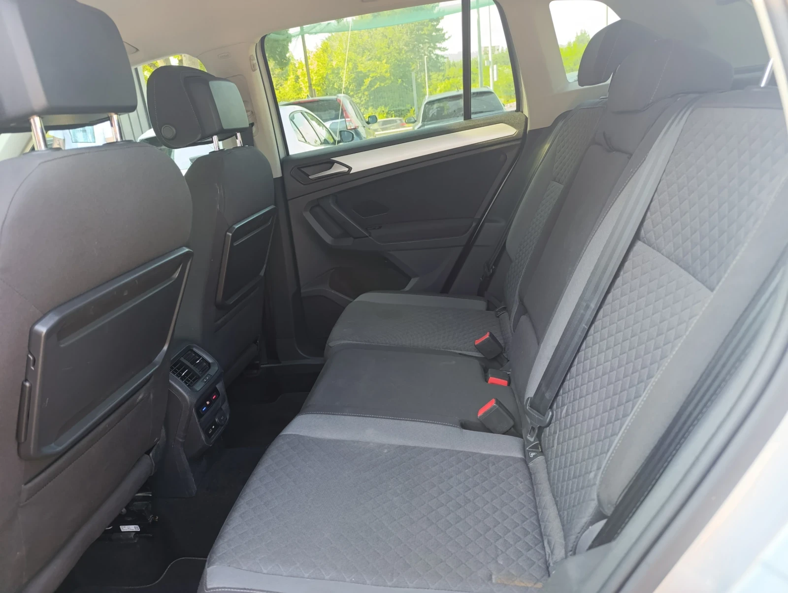VW Tiguan 2.0TDI DSG* 4Motion* Led* Digital Cockpit*  - изображение 9