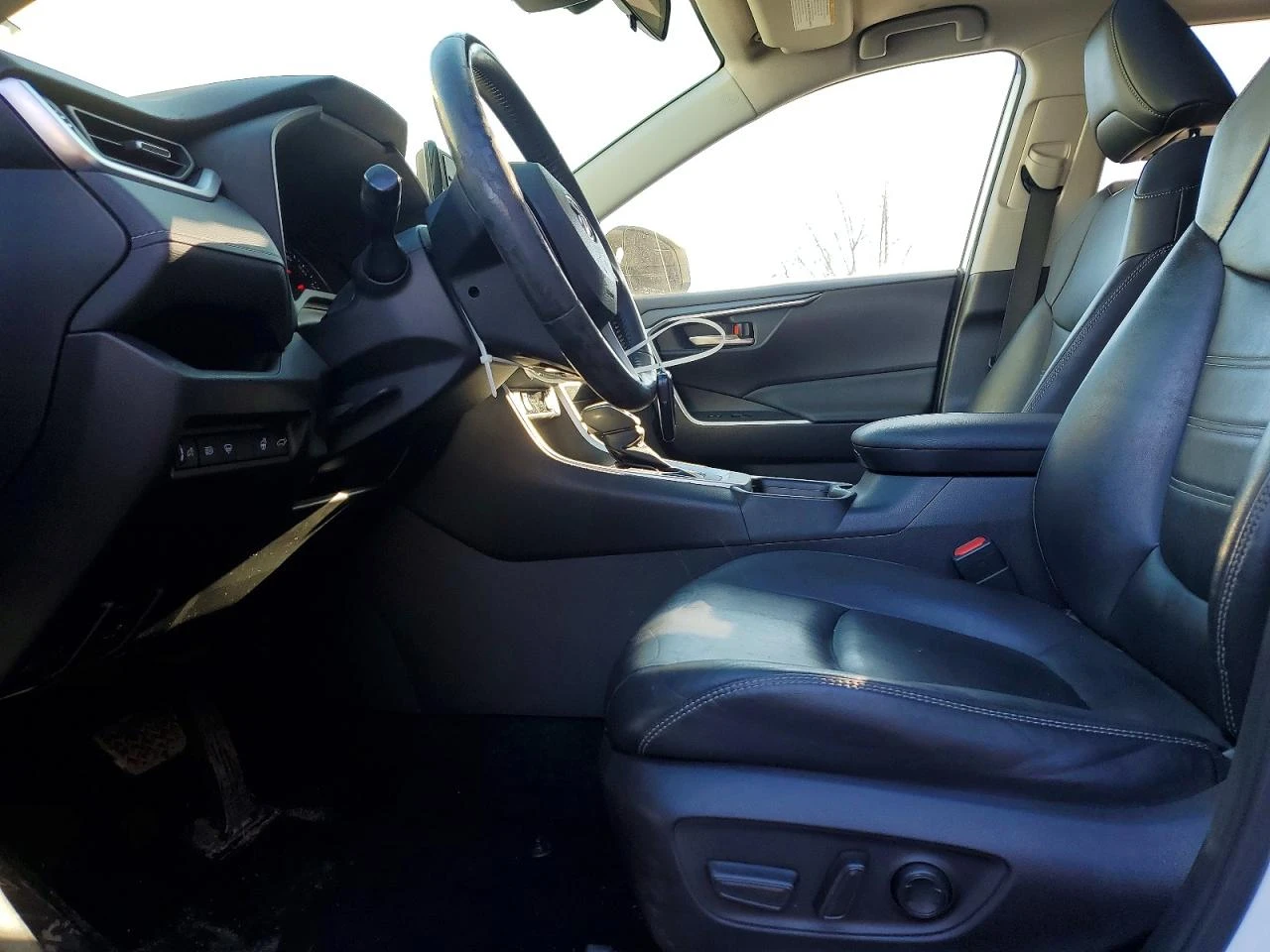 Toyota Rav4 2.5l Xle Premium, снимка 7 - Автомобили и джипове - 54093458