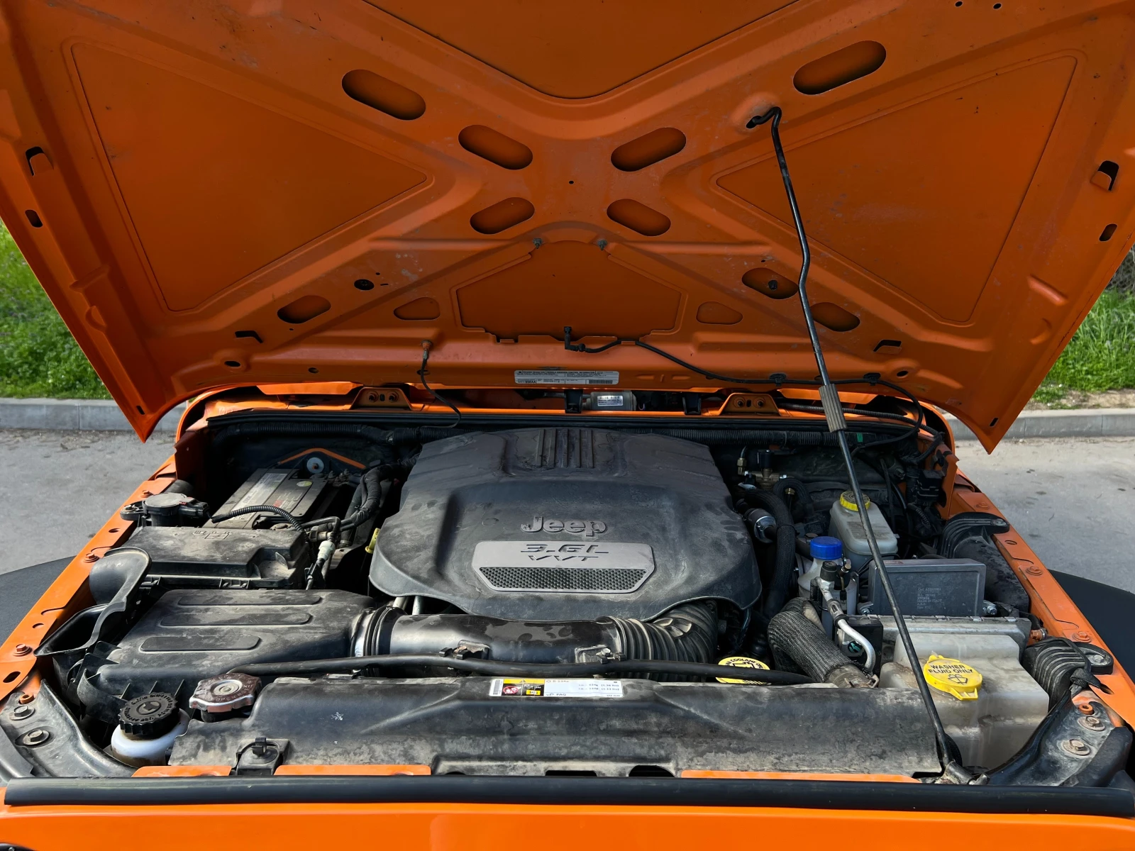 Jeep Wrangler JK 3.6L Unlimited LPG , снимка 11 - Автомобили и джипове - 54213269