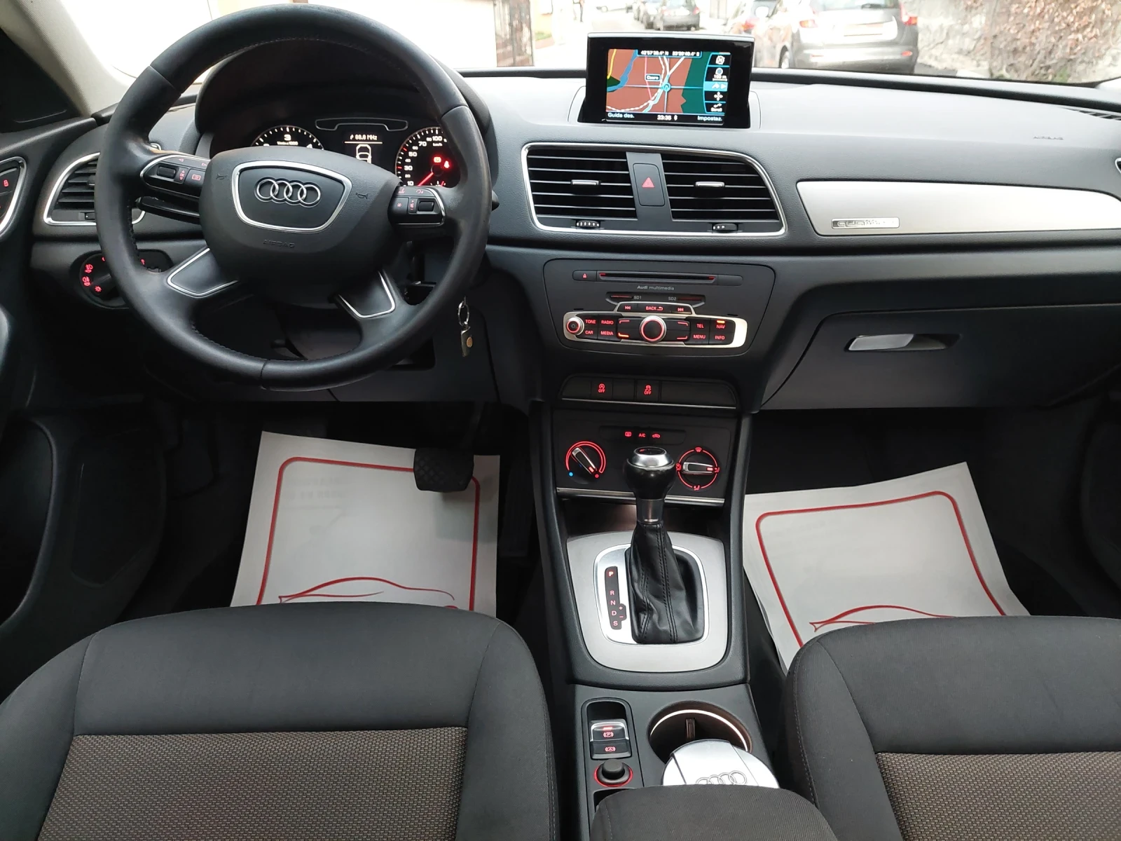 Audi Q3 4x4 automat, снимка 9 - Автомобили и джипове - 54236645