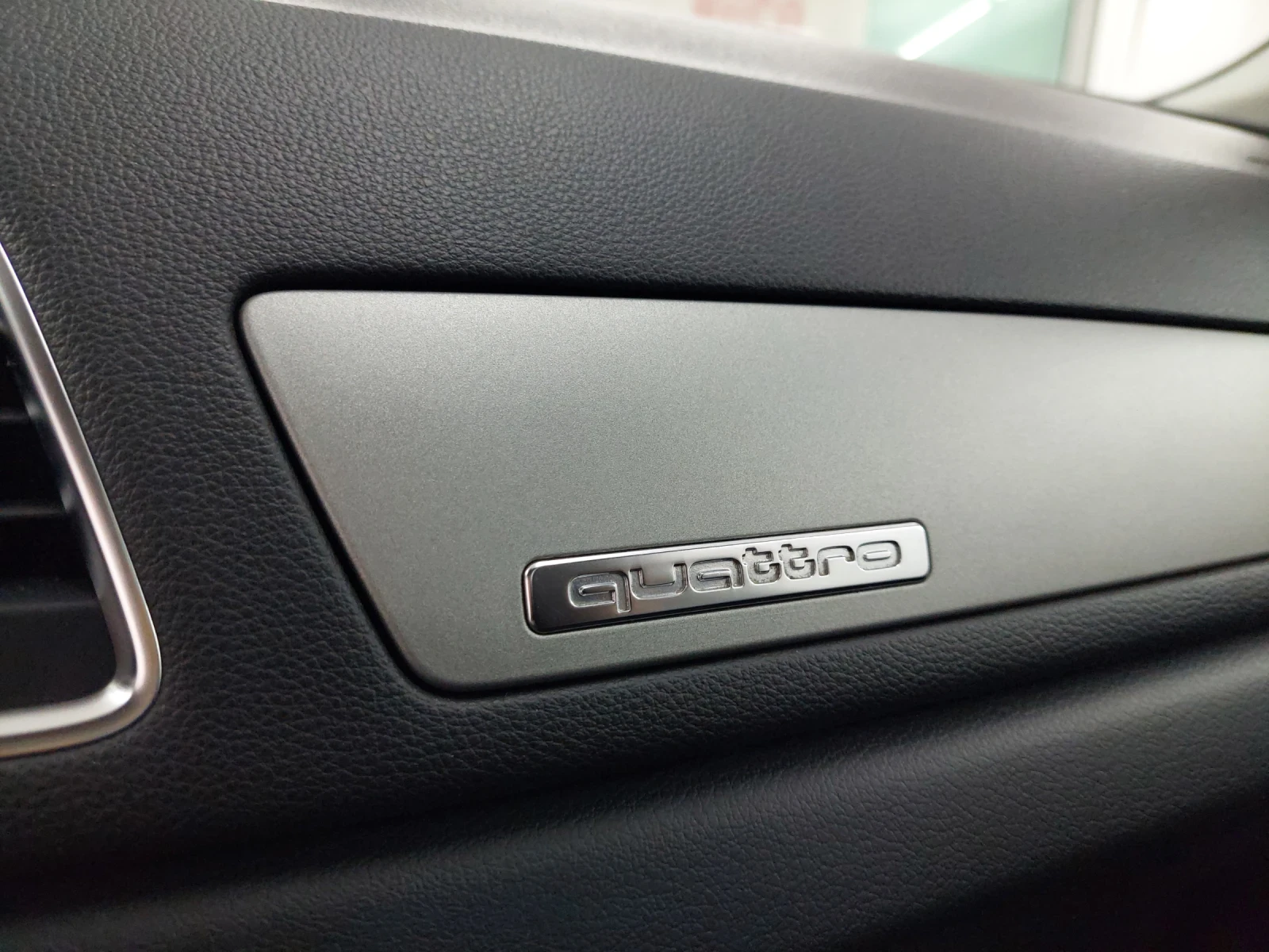 Audi Q3 4x4 automat, снимка 13 - Автомобили и джипове - 54236645