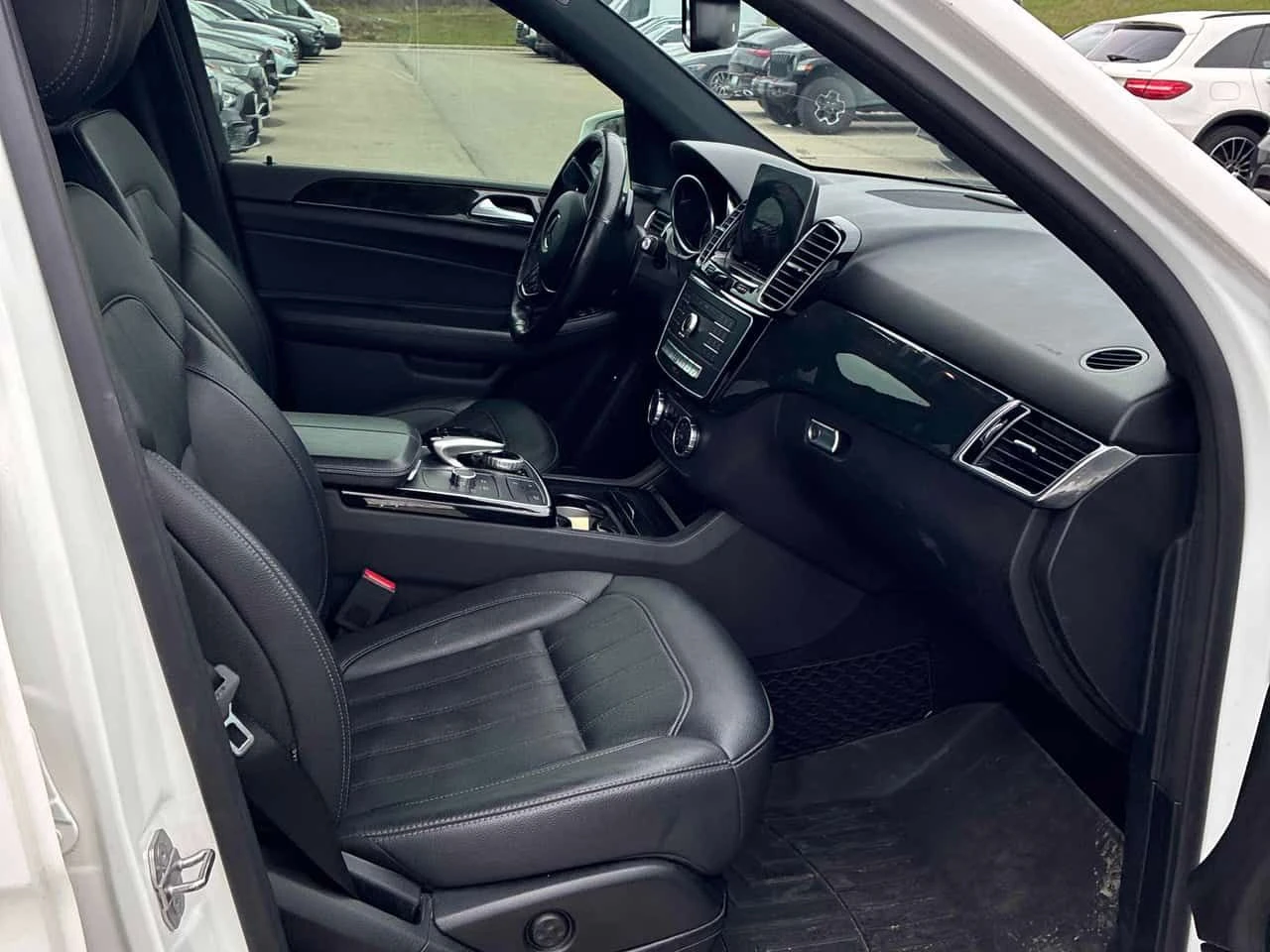 Mercedes-Benz GLE * 400 * CARFAX * ЦЕНА ДО БГ, снимка 12 - Автомобили и джипове - 54304695