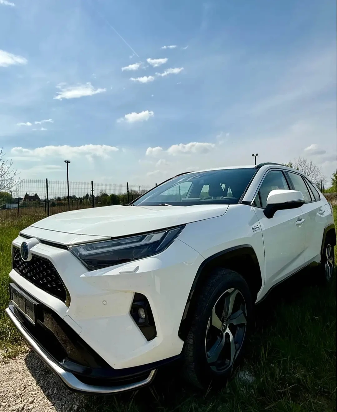 Toyota Rav4 Hybrid, снимка 4 - Автомобили и джипове - 54415923