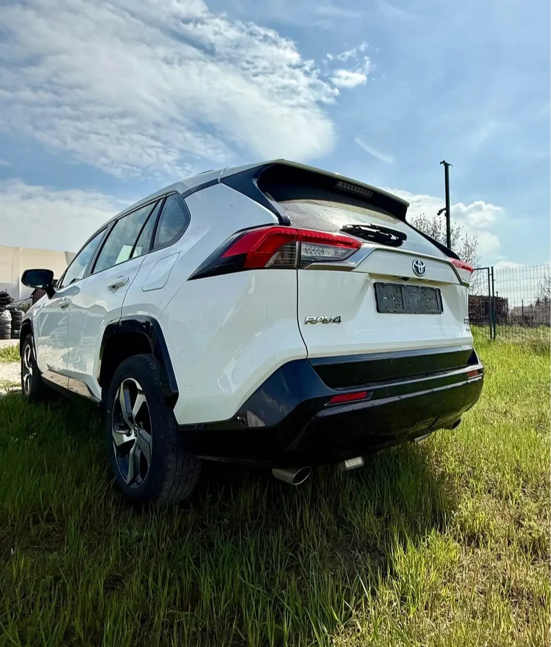 Toyota Rav4 Hybrid, снимка 3 - Автомобили и джипове - 54415923