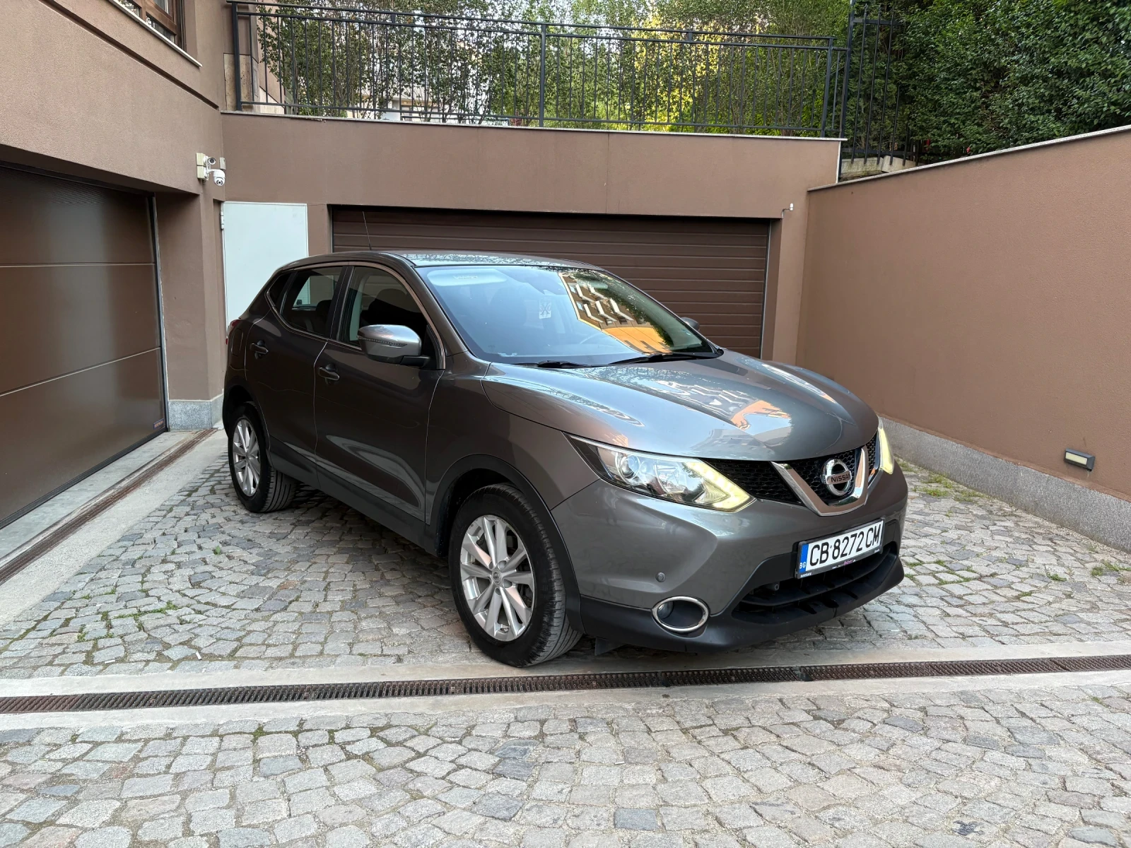 Nissan Qashqai 1.2 DiG-T (115 кс) , снимка 2 - Автомобили и джипове - 54555755
