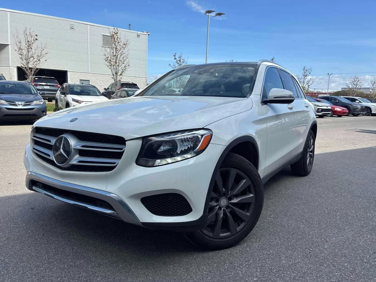 Mercedes-Benz GLC 300 4MATIC * ДИСТРОНИК* ПОДГРЕВИ* ПАНОРАМА* КАМЕРА* 