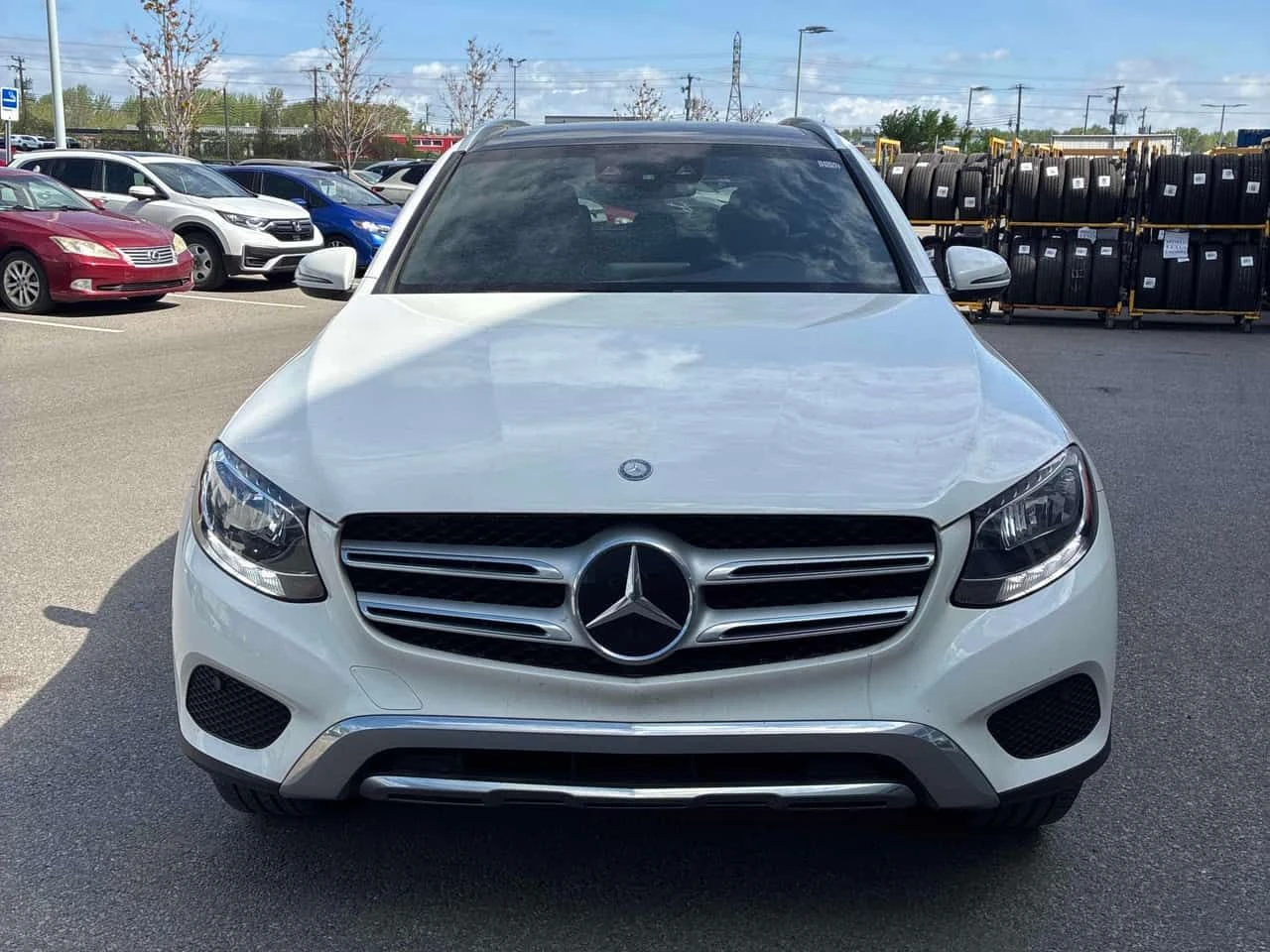 Mercedes-Benz GLC 300 4MATIC * ДИСТРОНИК* ПОДГРЕВИ* ПАНОРАМА* КАМЕРА* , снимка 2 - Автомобили и джипове - 54630472