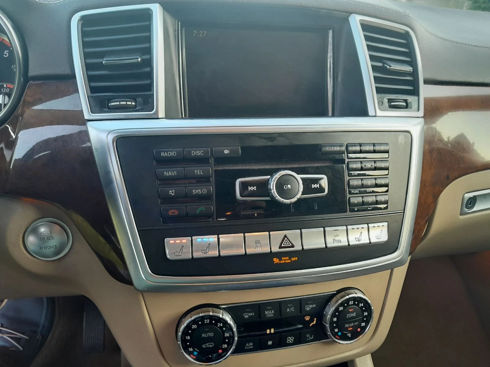 Mercedes-Benz GL 350 BlueTec -4Matic, снимка 9 - Автомобили и джипове - 54795290