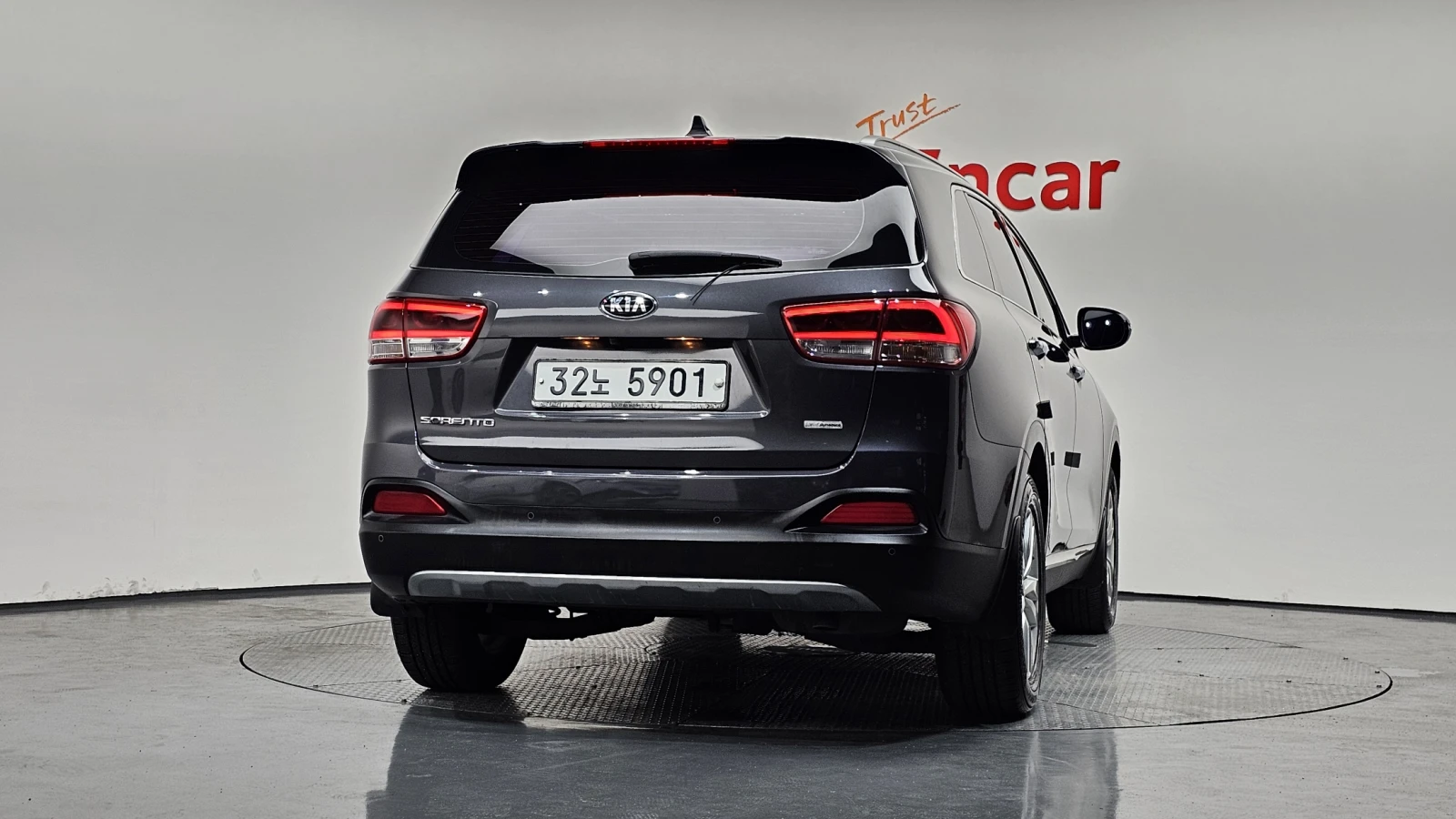 Kia Sorento 2.0 ПОДГРЕВ ВОЛАН КРАЙНА ЦЕНА* encareu.com, снимка 4 - Автомобили и джипове - 56025287