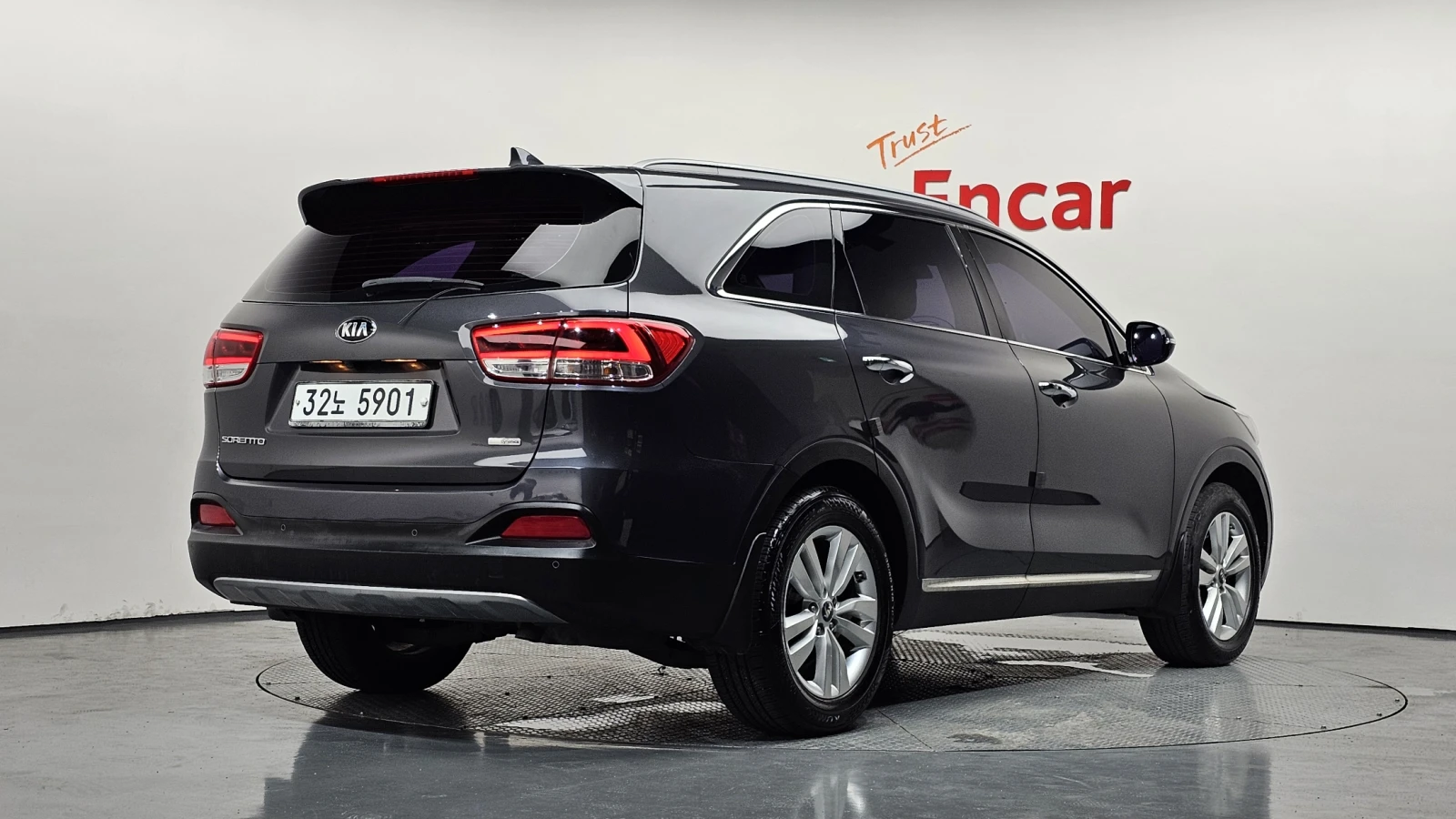 Kia Sorento 2.0 ПОДГРЕВ ВОЛАН КРАЙНА ЦЕНА* encareu.com, снимка 2 - Автомобили и джипове - 56025287