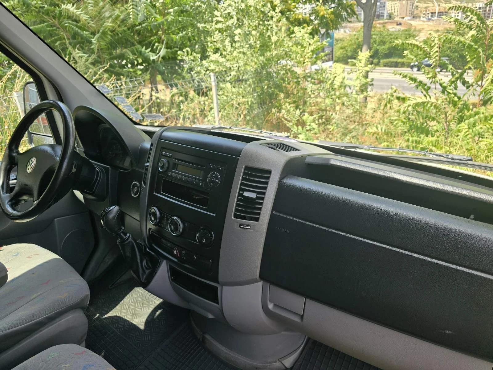VW Crafter, снимка 15 - Бусове и автобуси - 55656920
