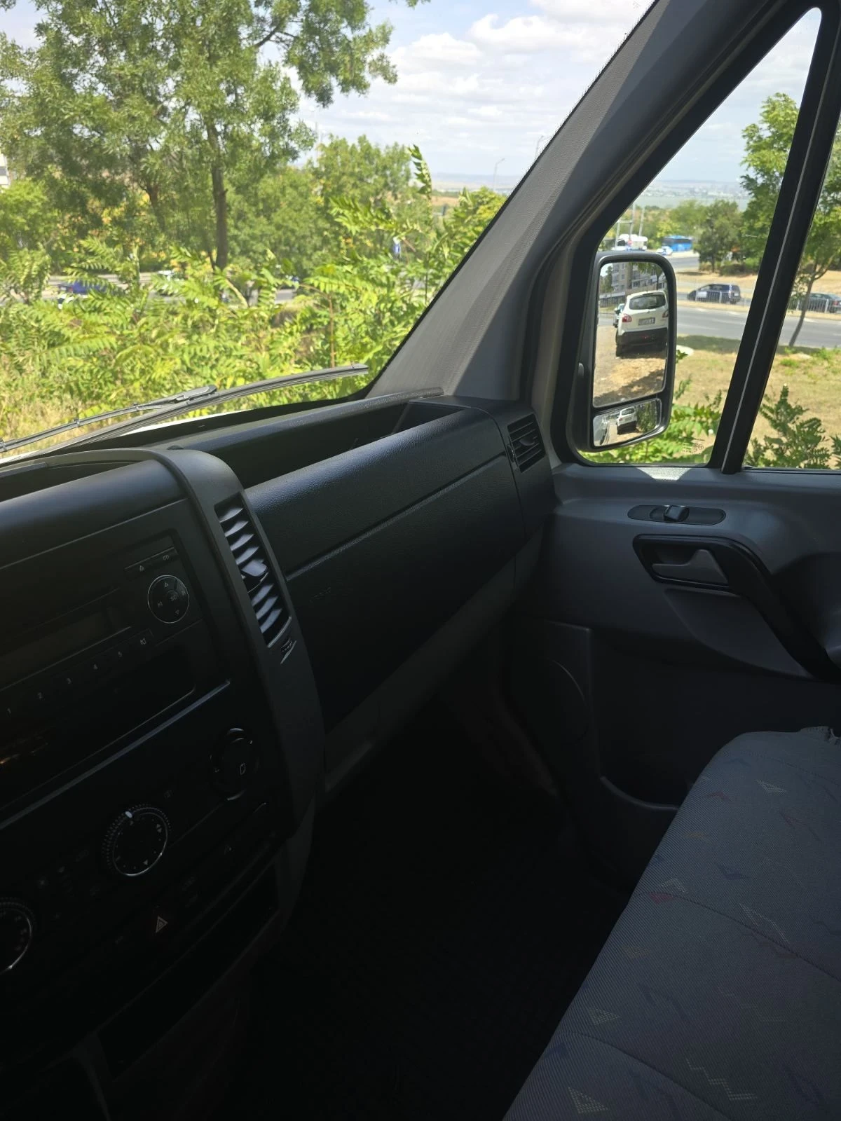 VW Crafter, снимка 16 - Бусове и автобуси - 55656920