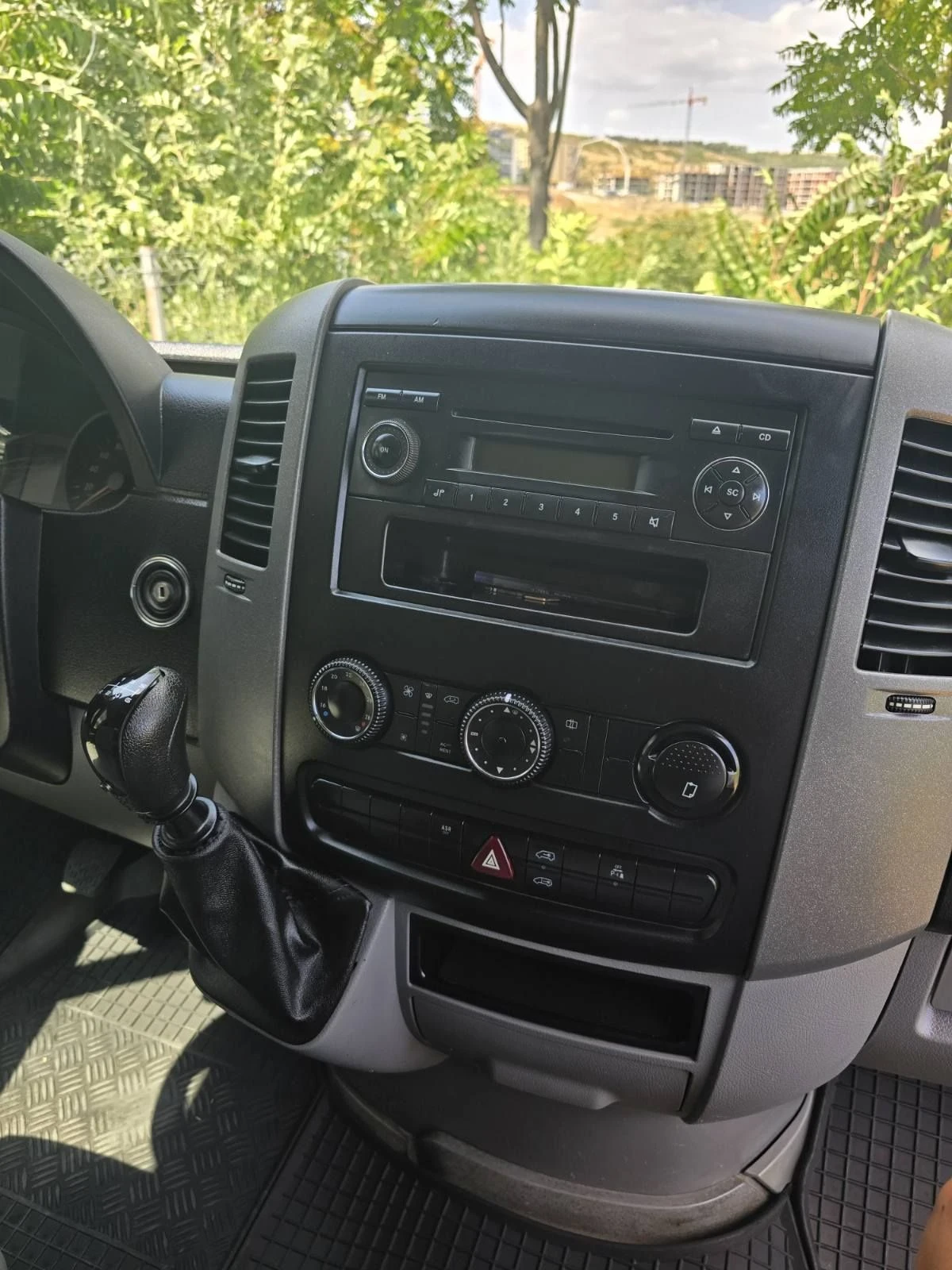 VW Crafter, снимка 6 - Бусове и автобуси - 55656920