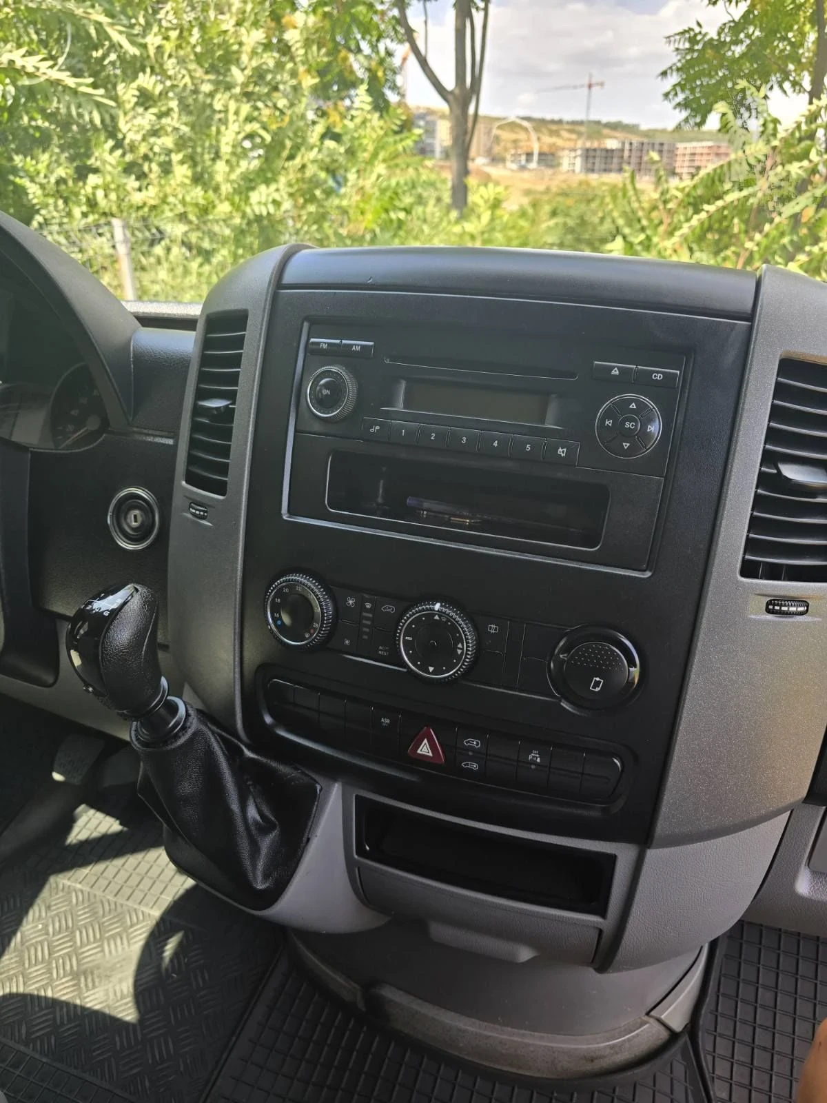 VW Crafter, снимка 4 - Бусове и автобуси - 55656920